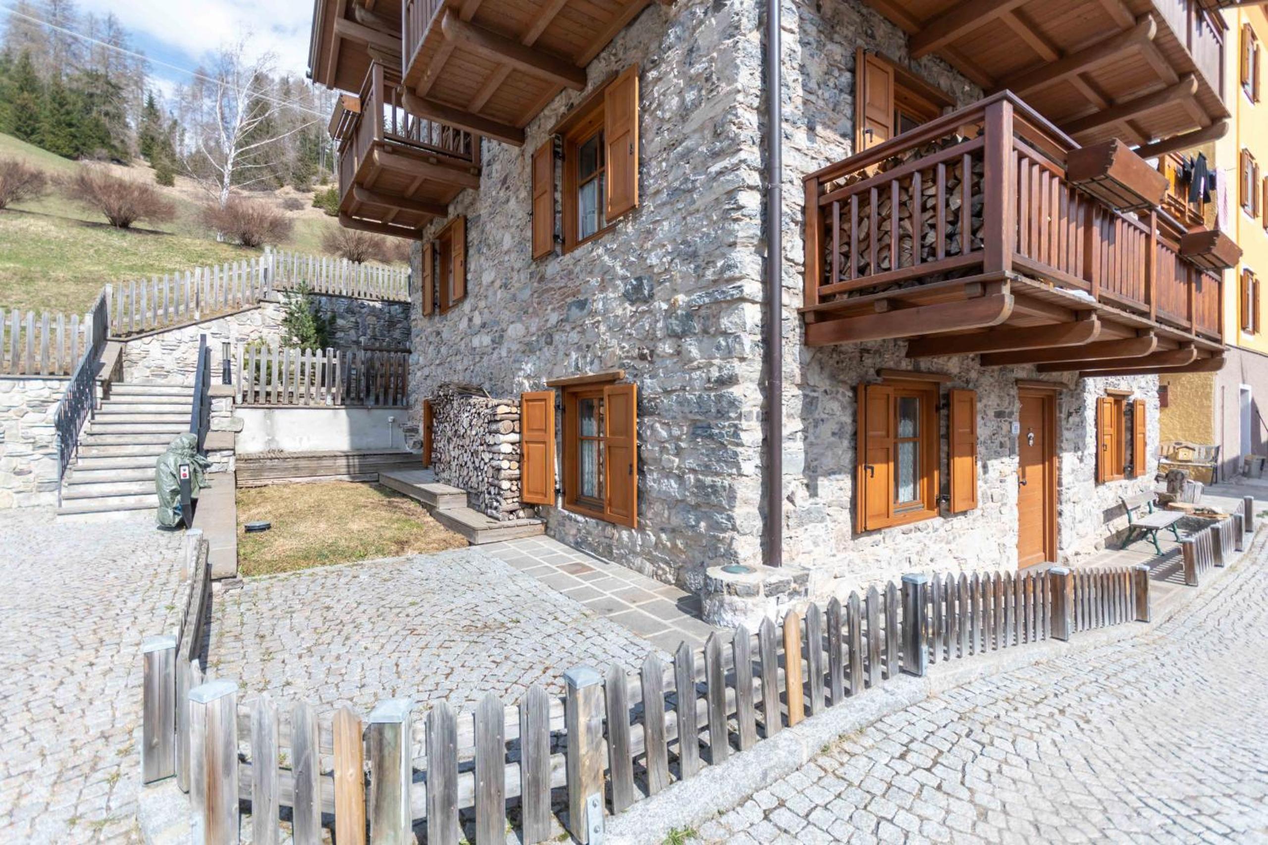 Casa Roberto view 3