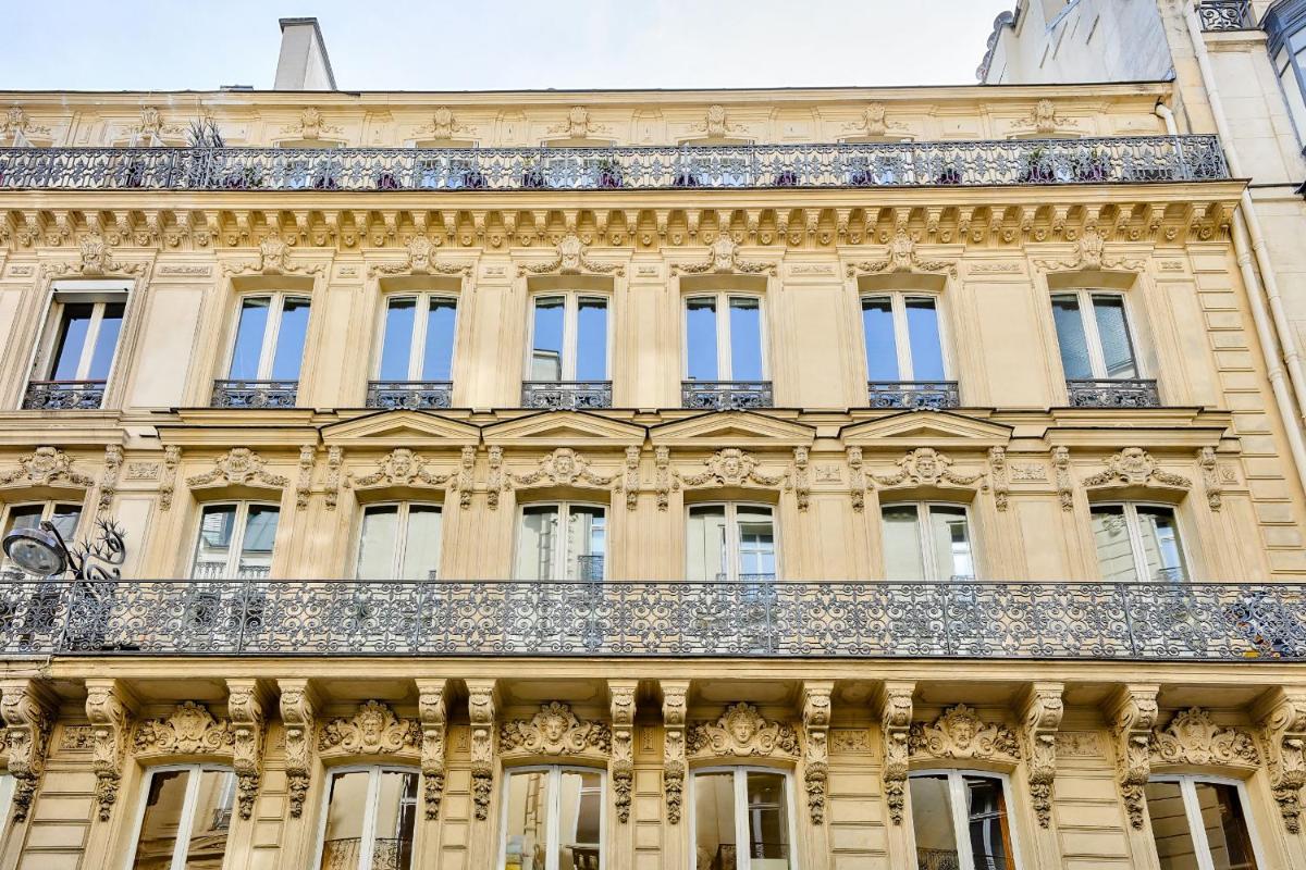 09 - Stylish Duplex Champs-Elysees