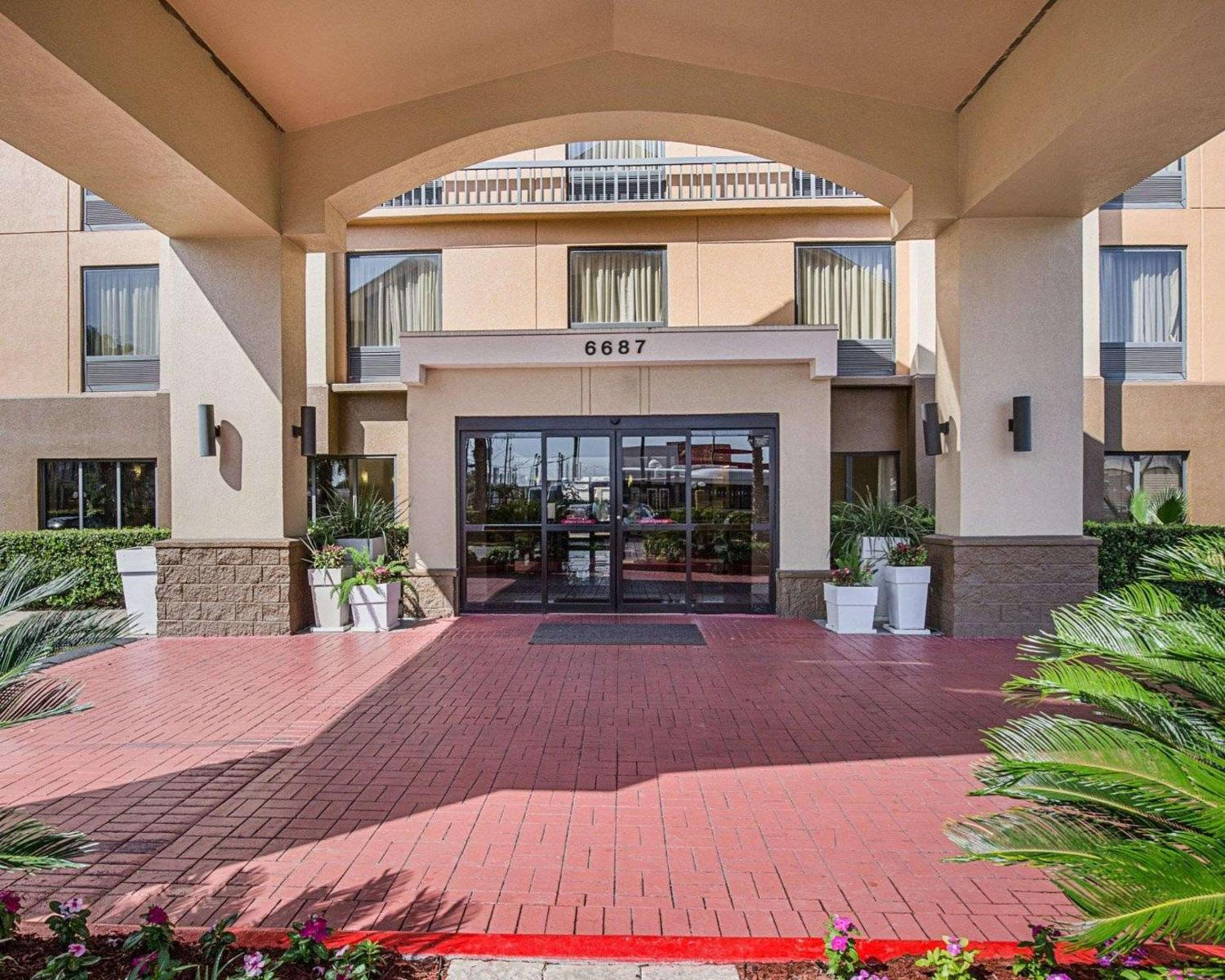 Comfort Inn Southwest Fwy at Westpark - Image 3