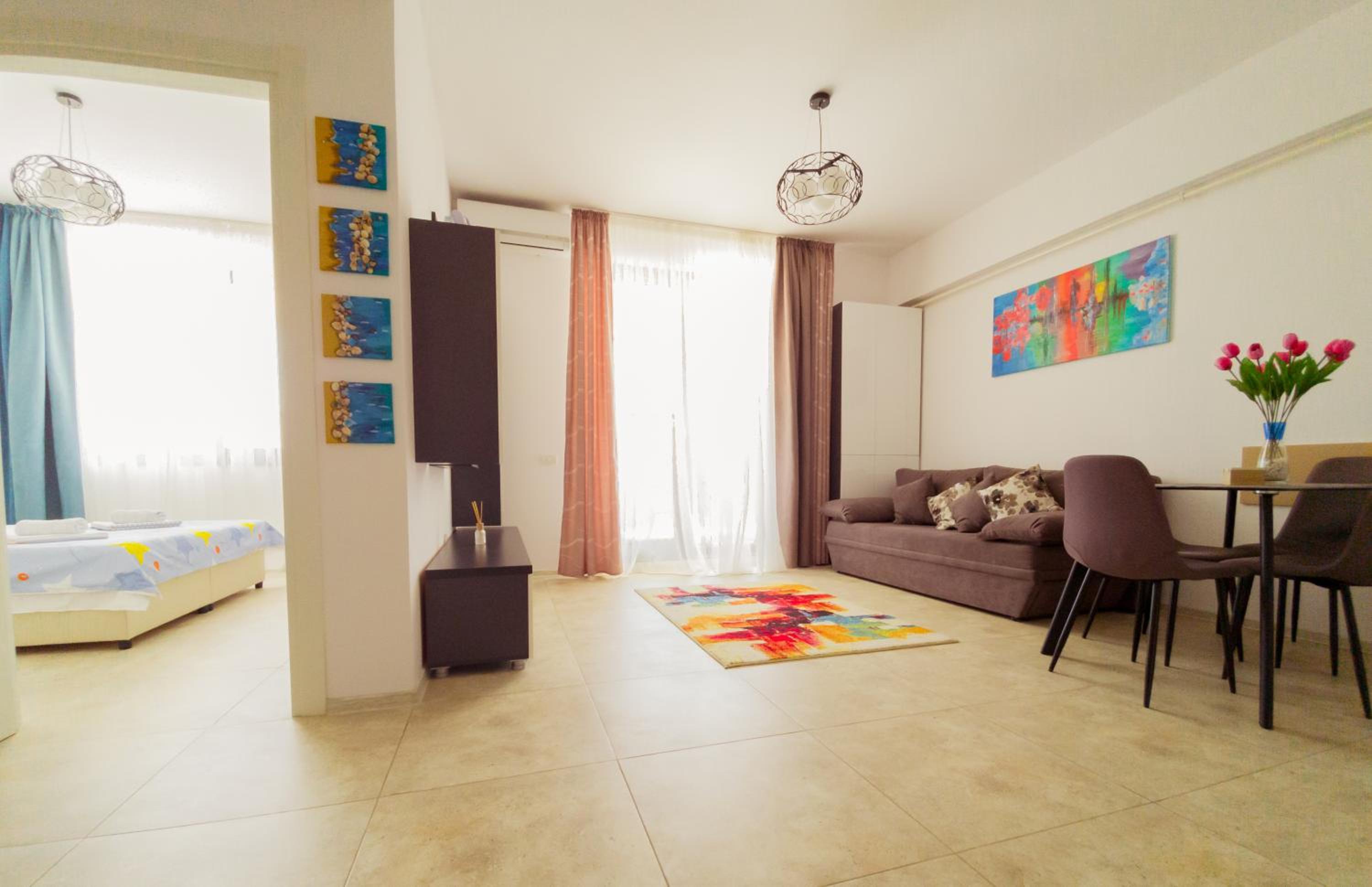 Happy Residence Mamaia view 4