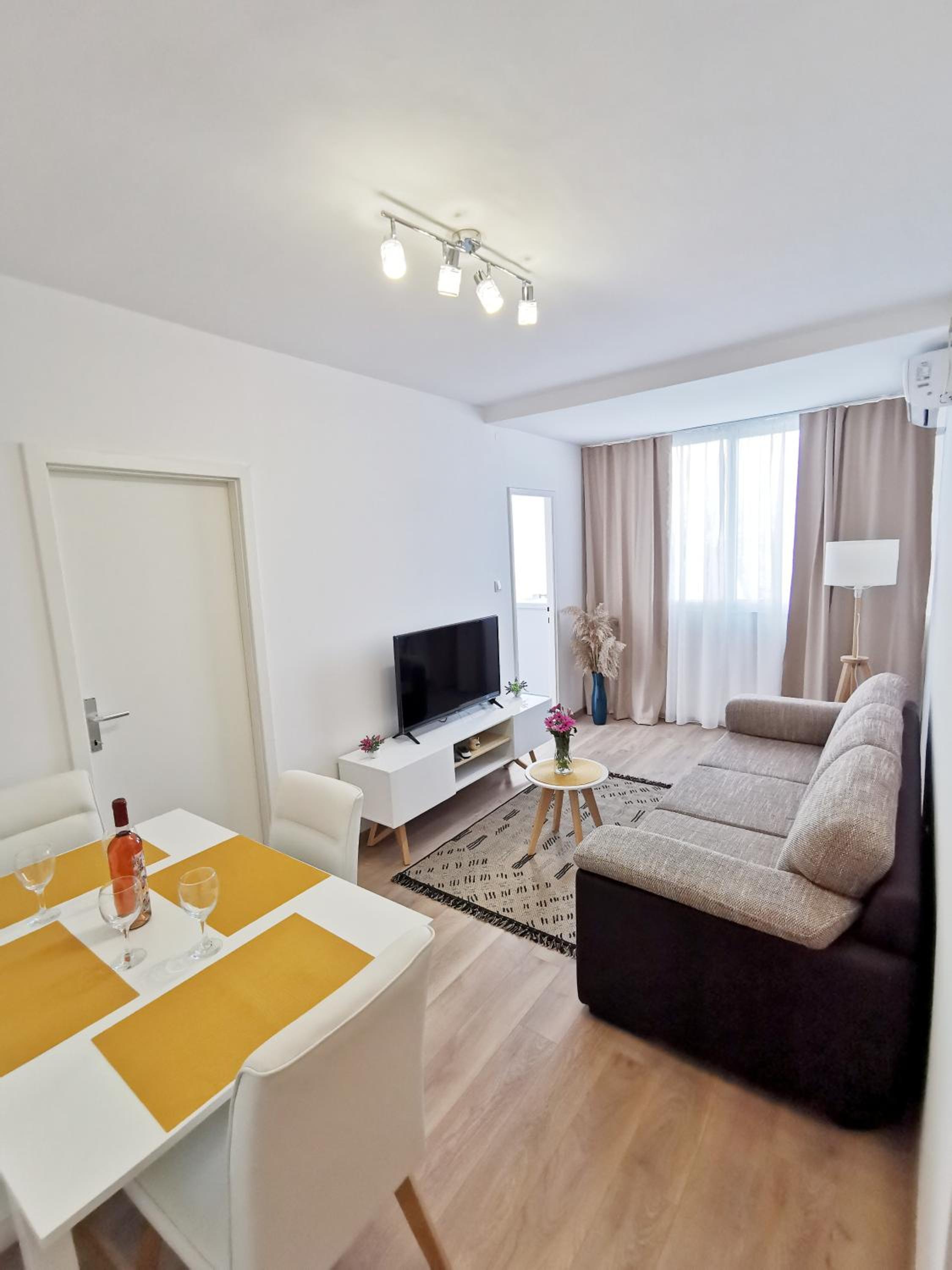 Apartment Tajchi, 5 min from Rixos Beach