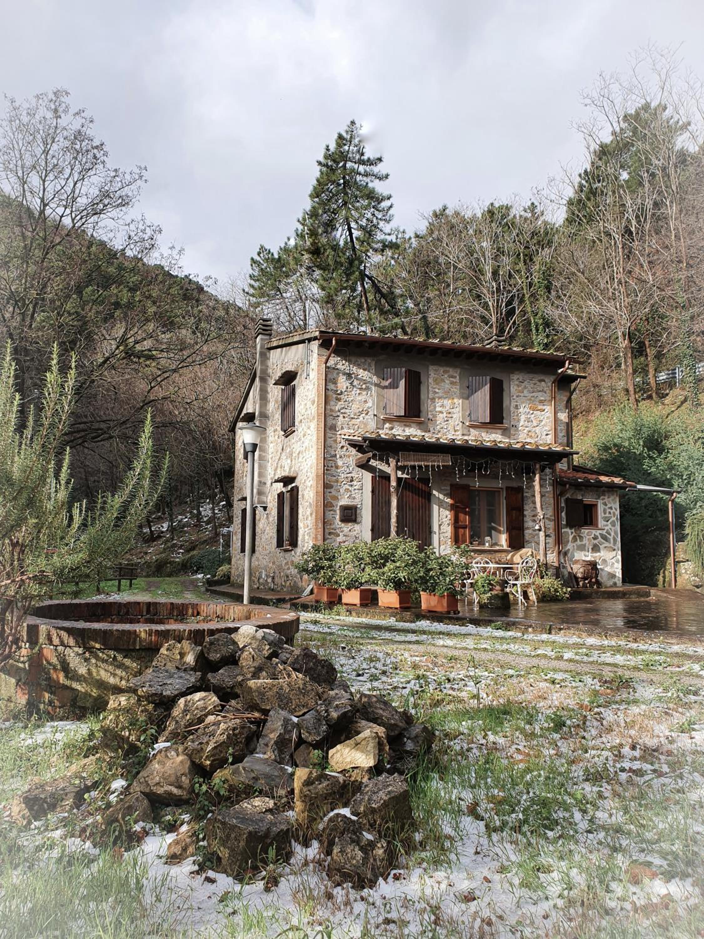 Pietra d'Acqua B&B in the woods view 2