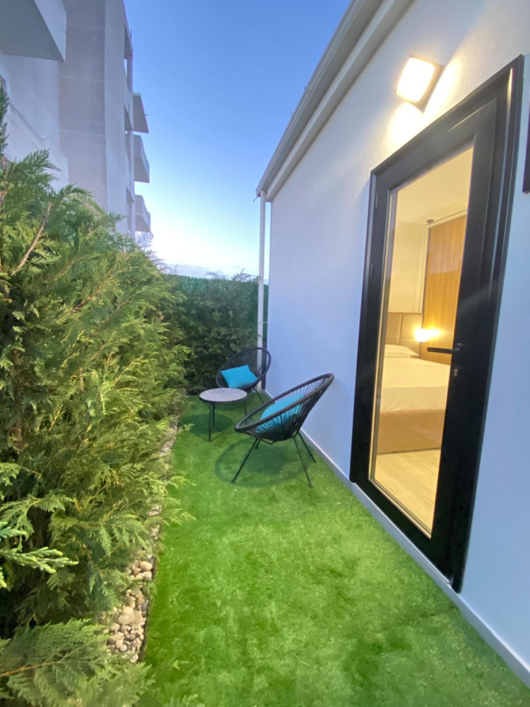 White Beach Villa 2 - Luxury