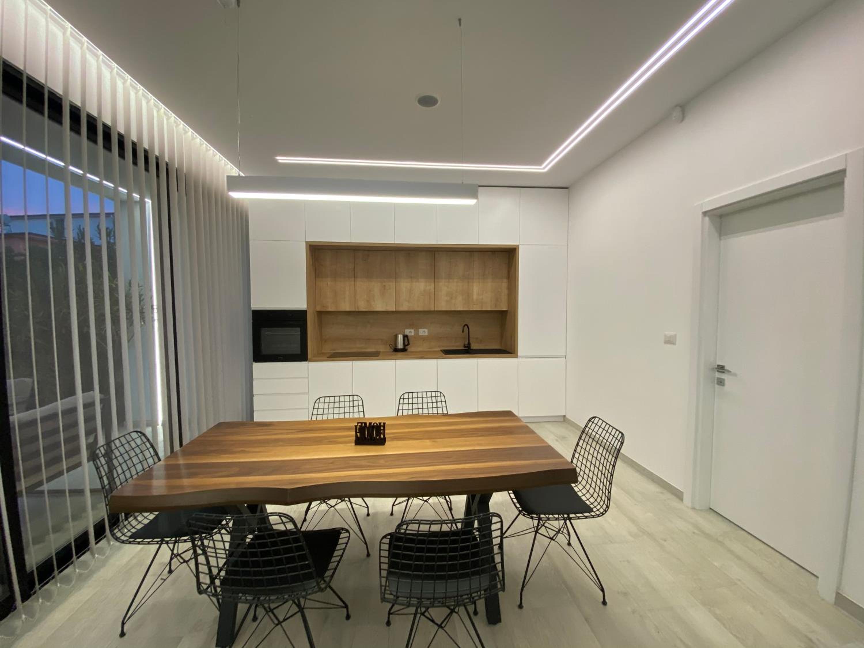 White Beach Villa 2 - Luxury