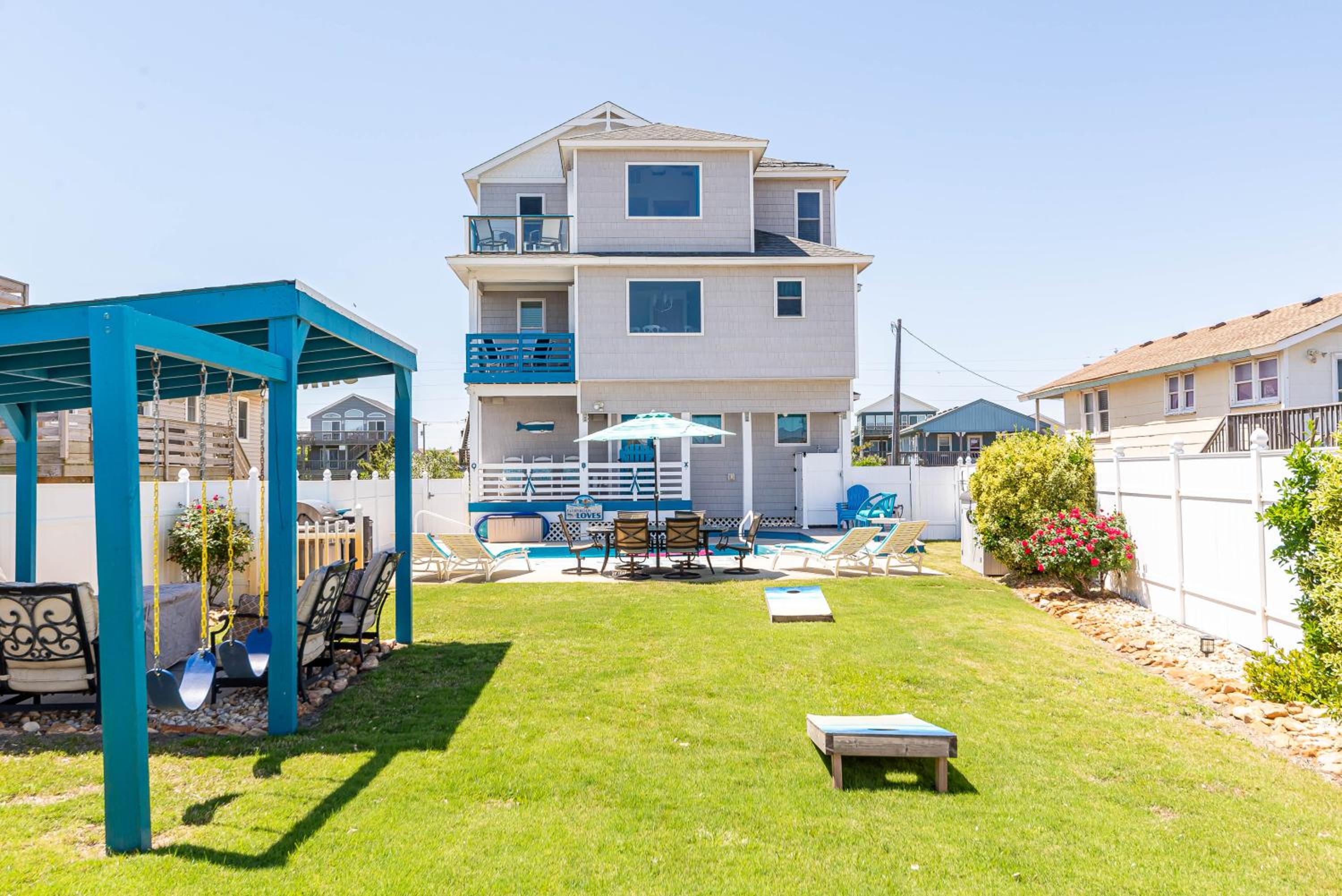 Everybody Loves...Sand, Sun & Fun - KDH MP 5.5, Ocean View, 100 Yds to Beach, Pool, Fire Pit, Flex Stays