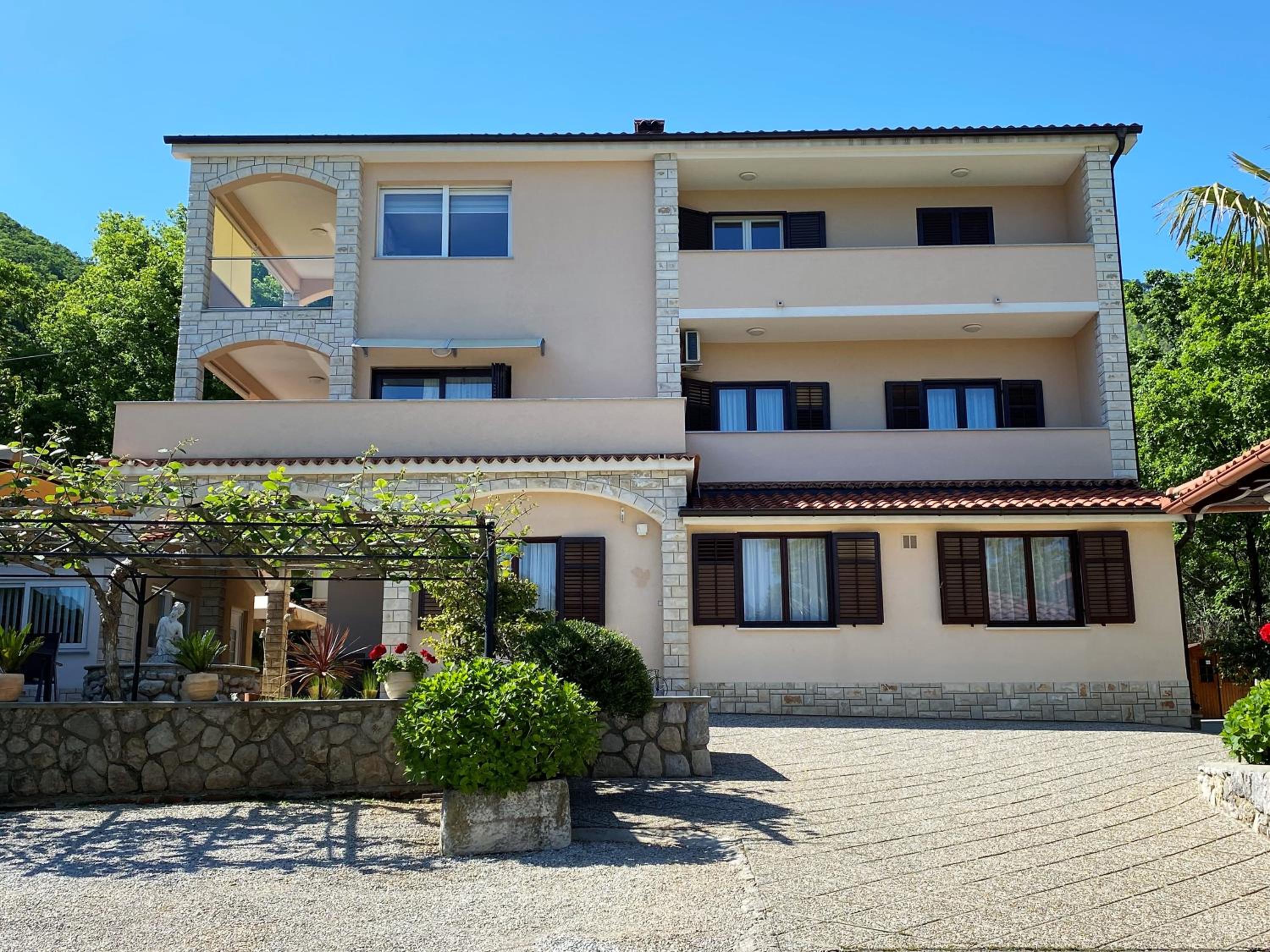 Guest House Dešković view 4