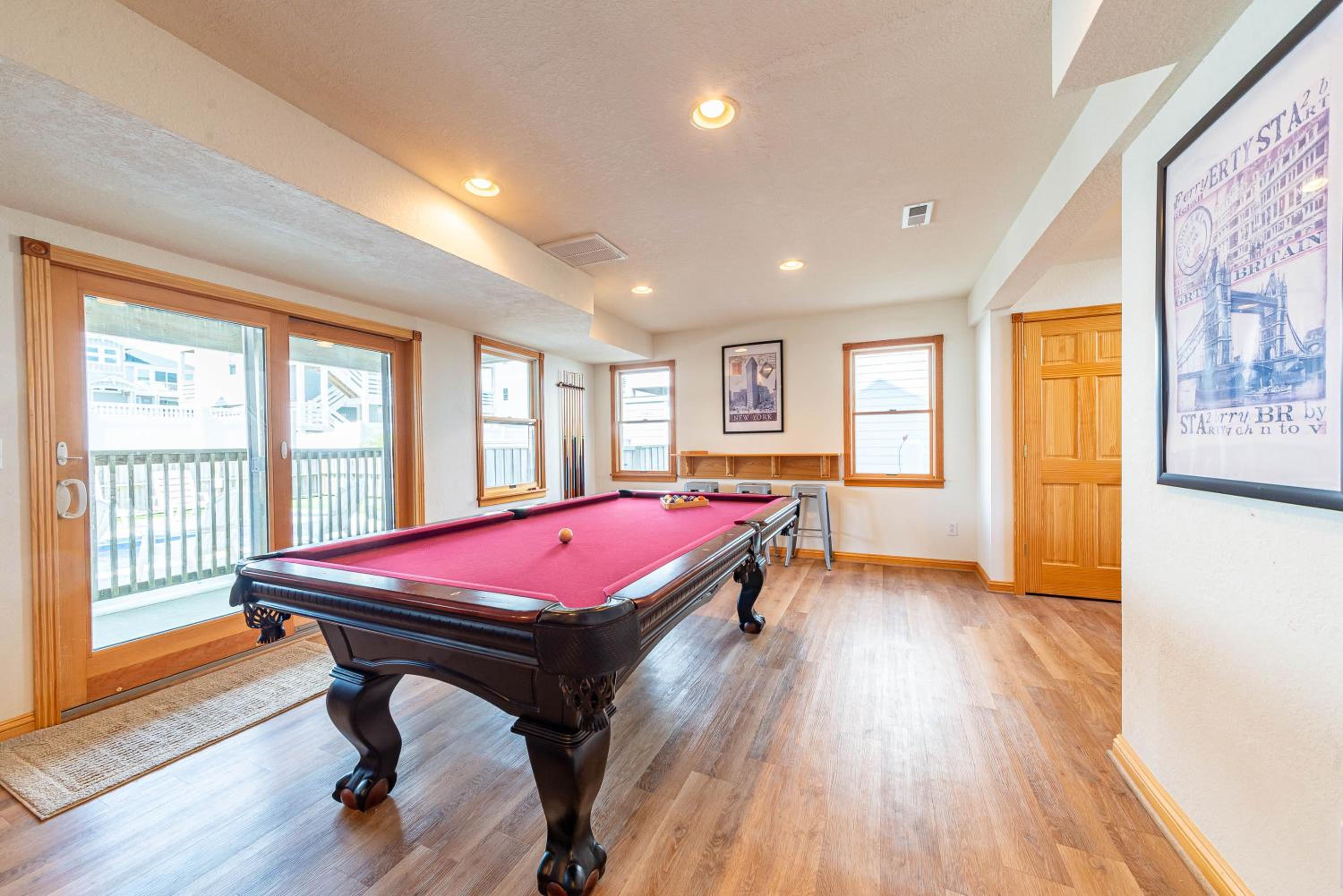 Carolina Getaway - Corolla, Ocean Sands, 150 Yds to Beach, Pool, Hot Tub, Pool Table, Arcade Game