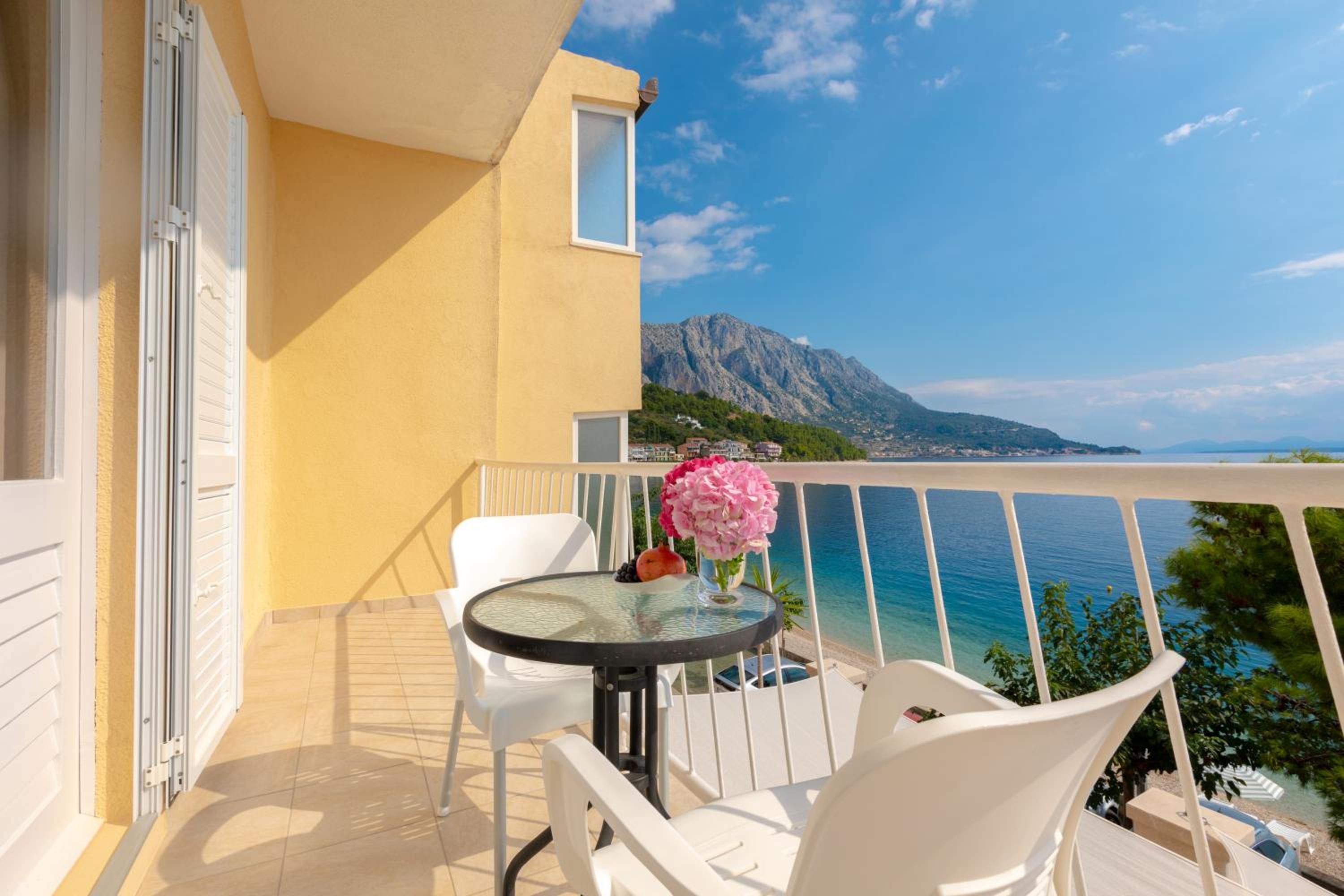 Beach Apartment Estelle view 4