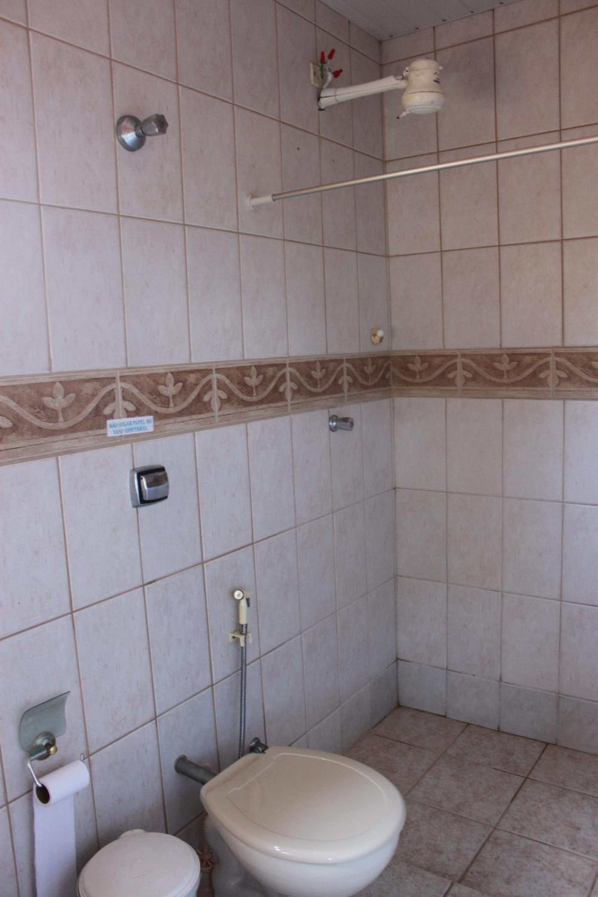 Piscina climatizada, jacuzzi e com grande área verde