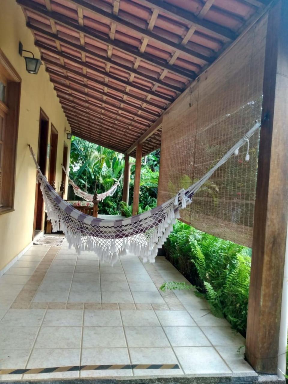 Piscina climatizada, jacuzzi e com grande área verde