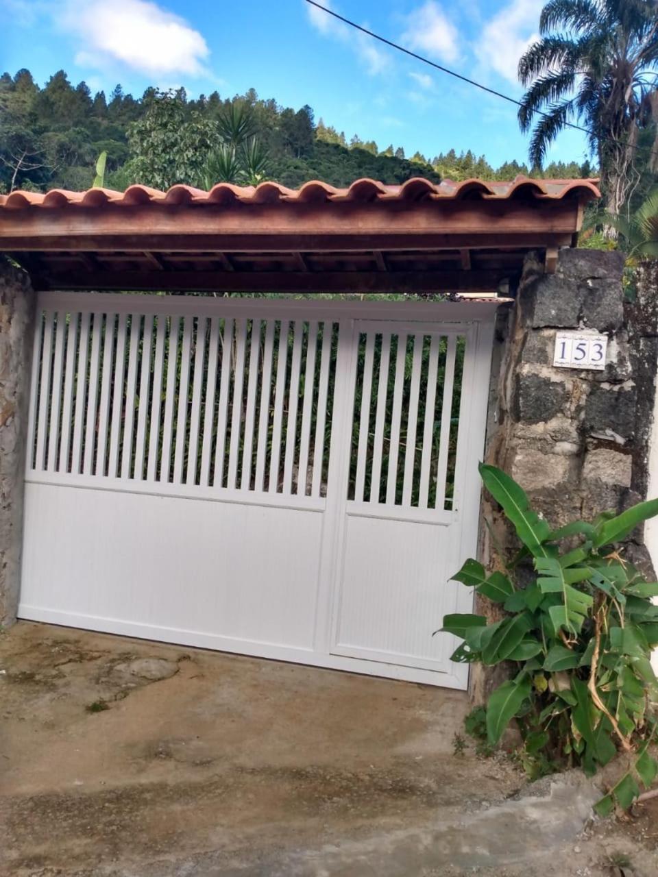 Piscina climatizada, jacuzzi e com grande área verde