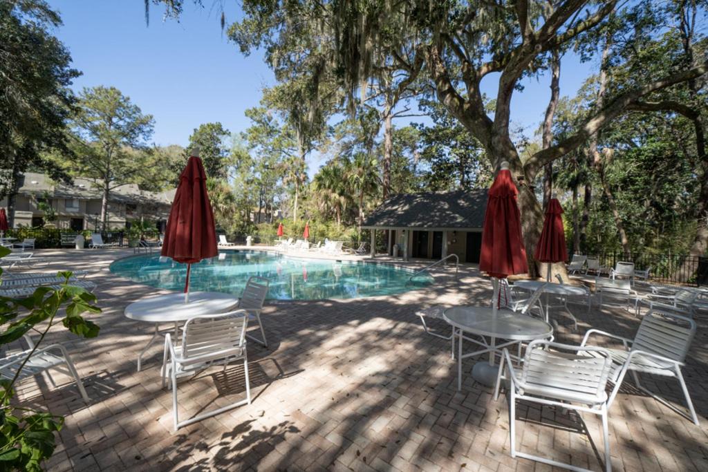 Golf View Two BR King & Queen Golf Views Bikes & Beach Gear included view 4