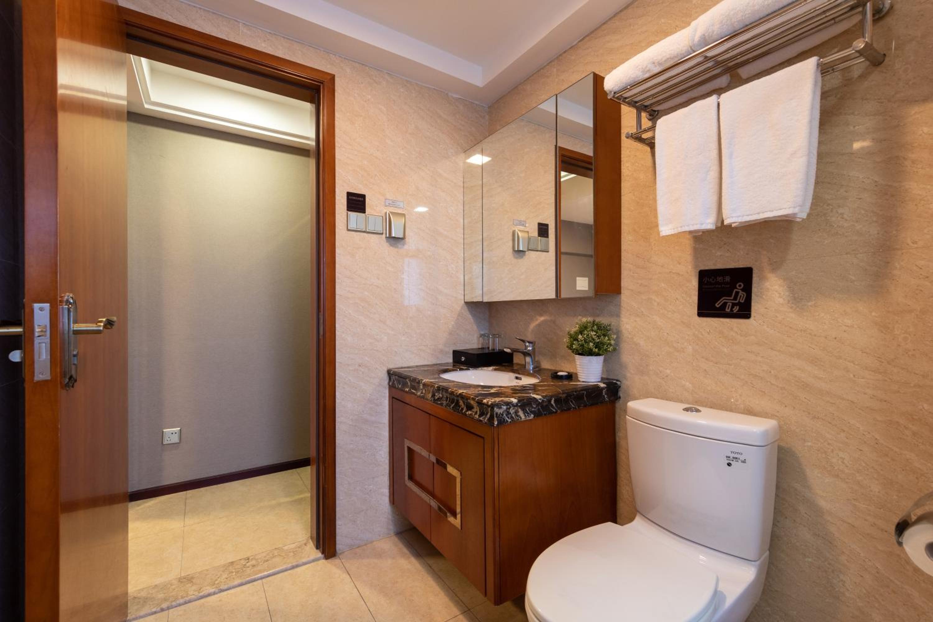 Foshan Poltton International Serviced Apartment