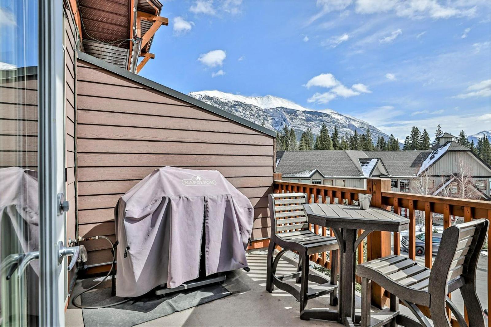 Stoneridge Mountain Resort managed by Little Sister Getaways