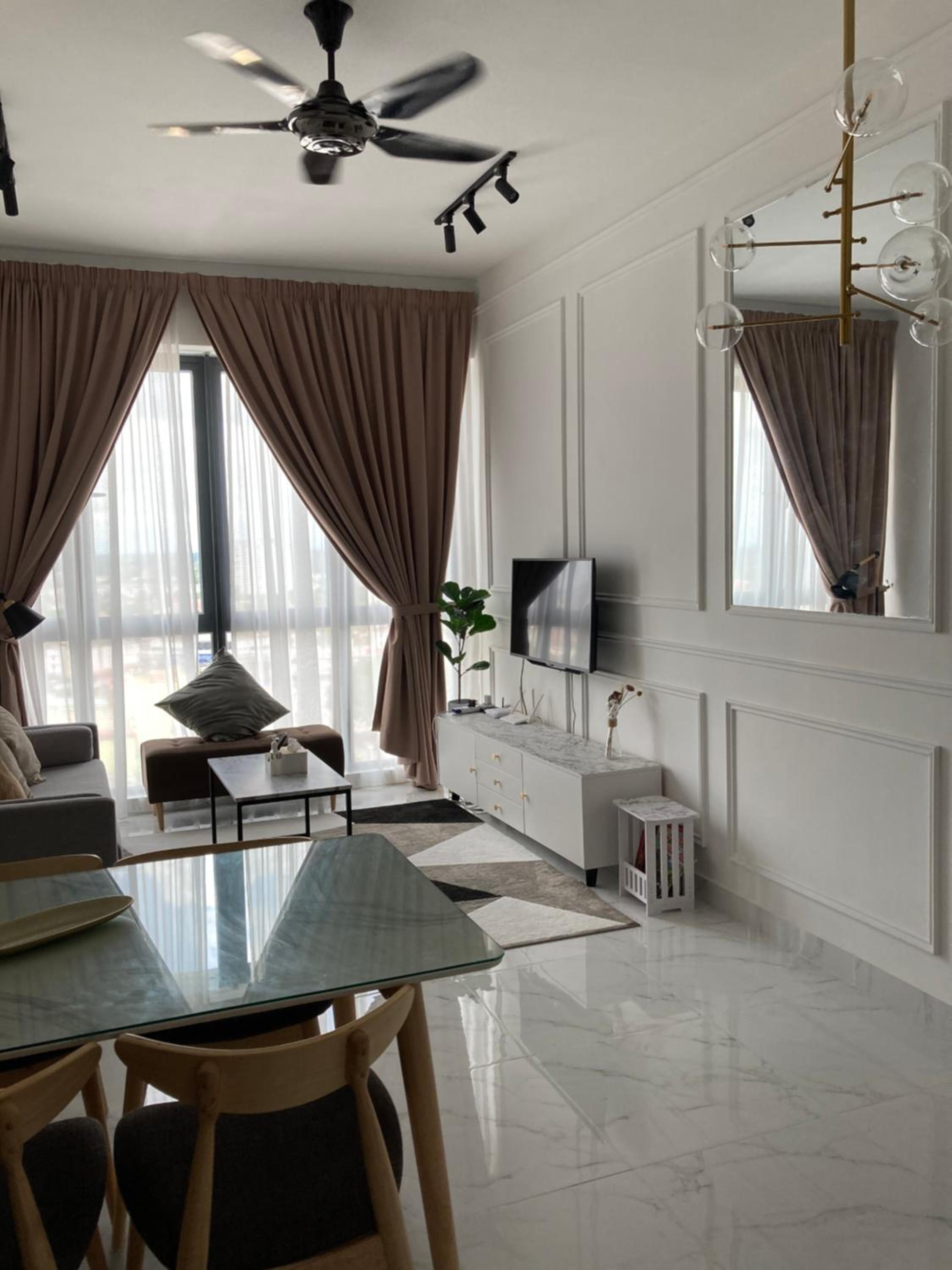 FREE NETFLIX! ZAs Suite at Troika Residence, KB photo 8