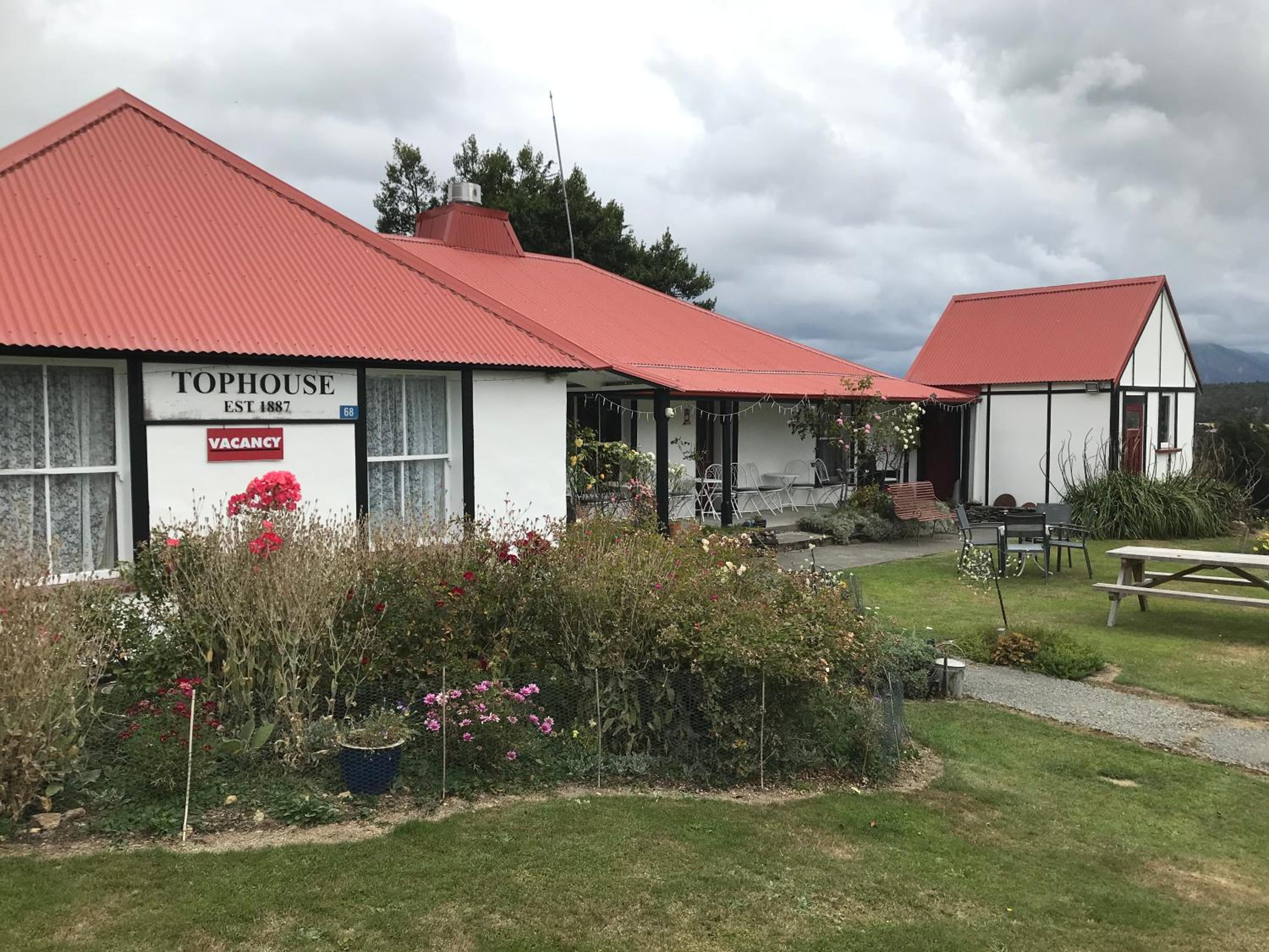 Tophouse Mountainview Cottages