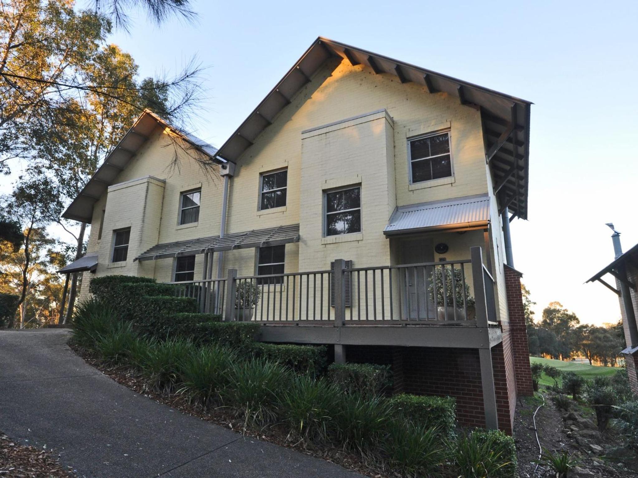 Hotel Villa 2br Pinot Nois Villa located within Cypress Lakes Resort