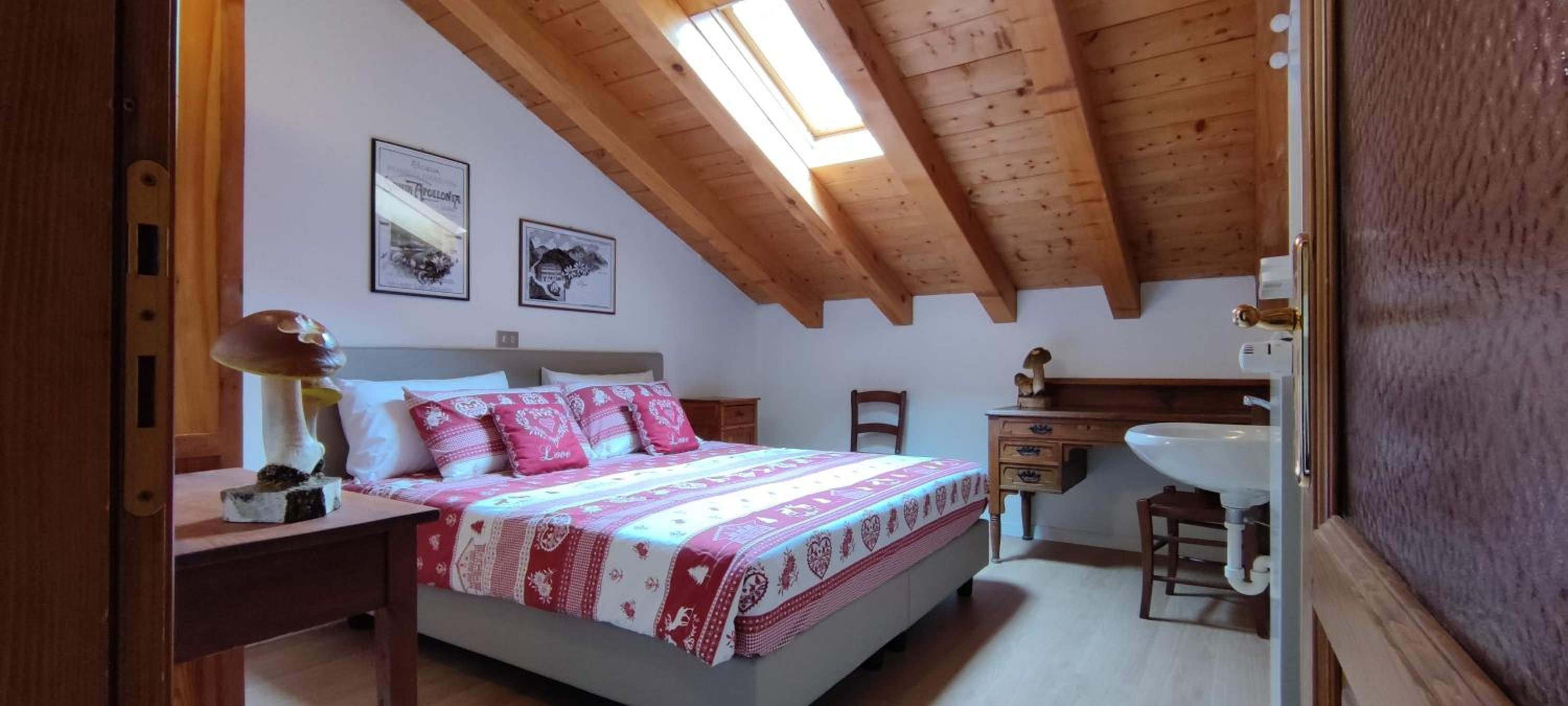 Gavia Cottage view 3