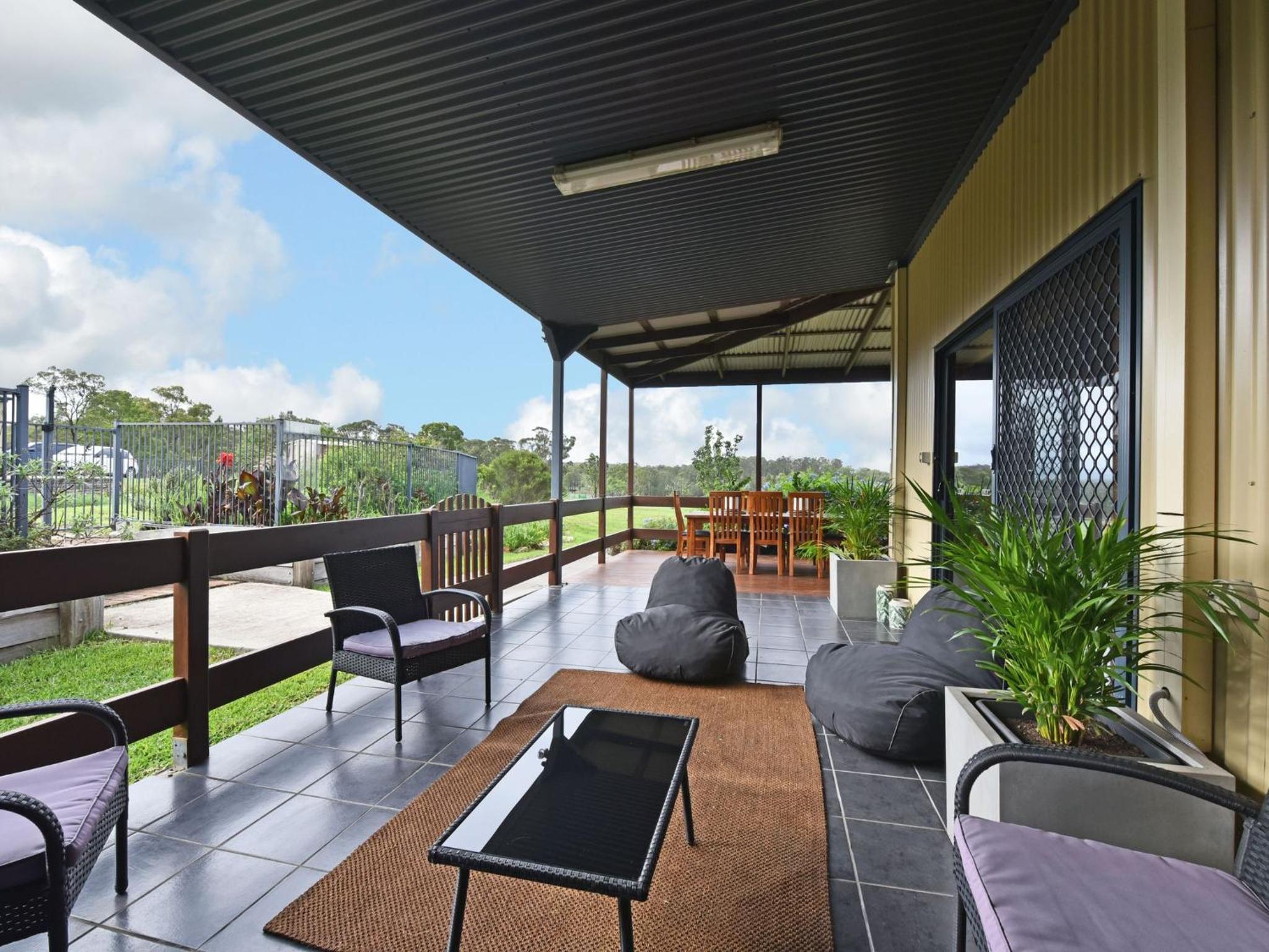Kelman Cottage with pool and beautiful native wildlife