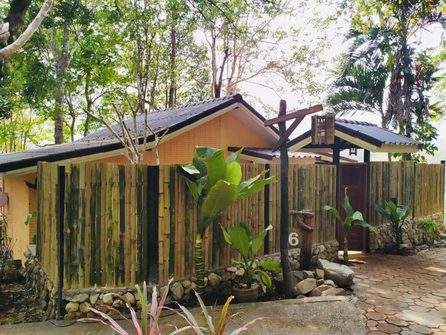 Home Phutoey River Kwai Hotspring & Nature Resort