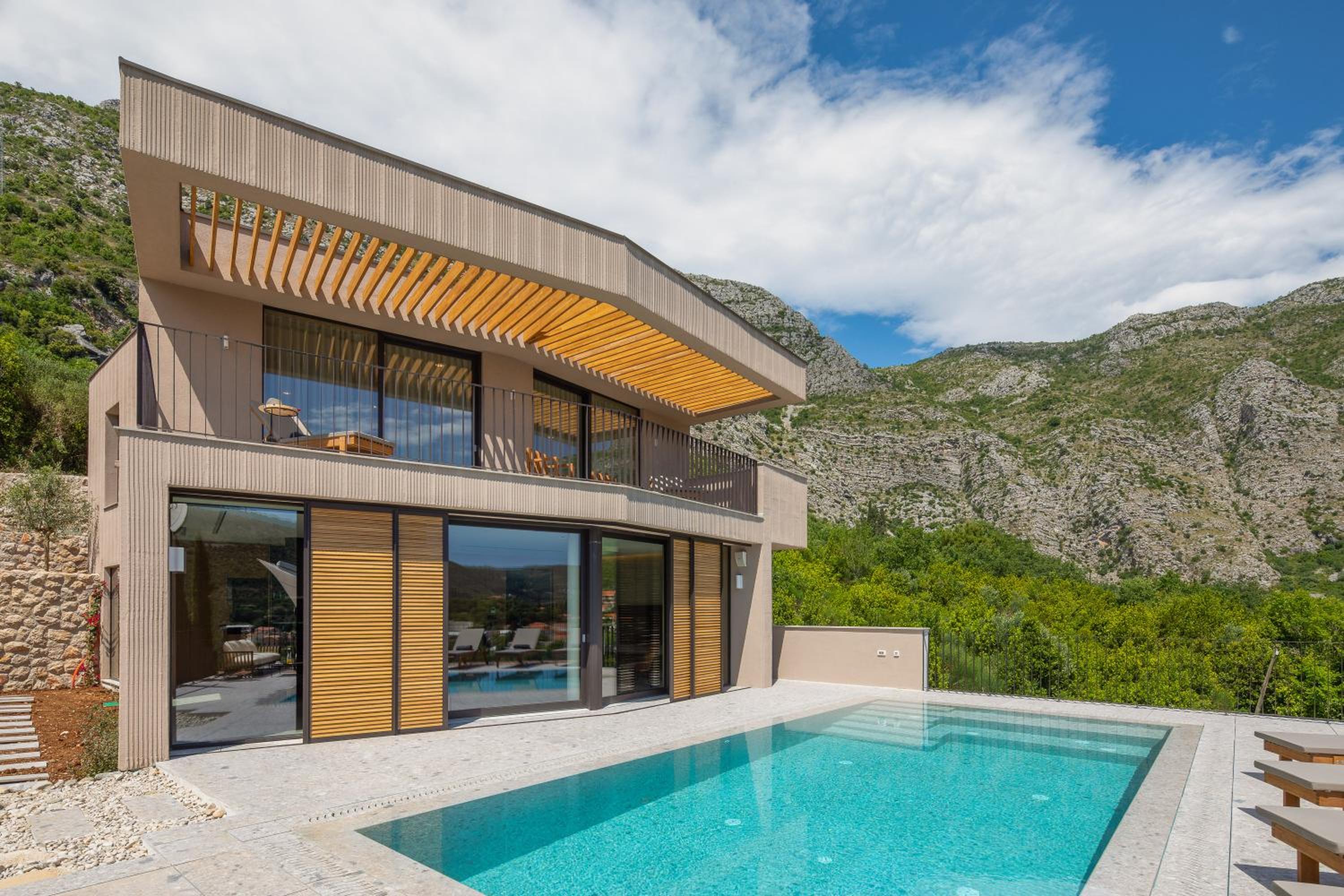 Palazzo Vimbula - Five Star Luxury Villa view 3