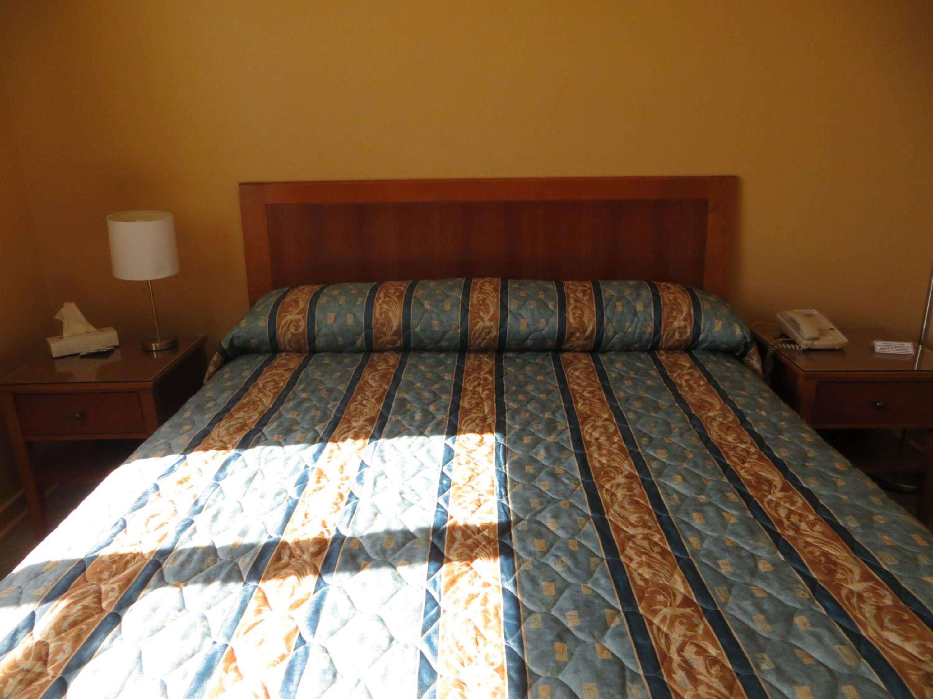 Hinton Vacations - Athabasca Valley Inn  Suites - Property Image 4