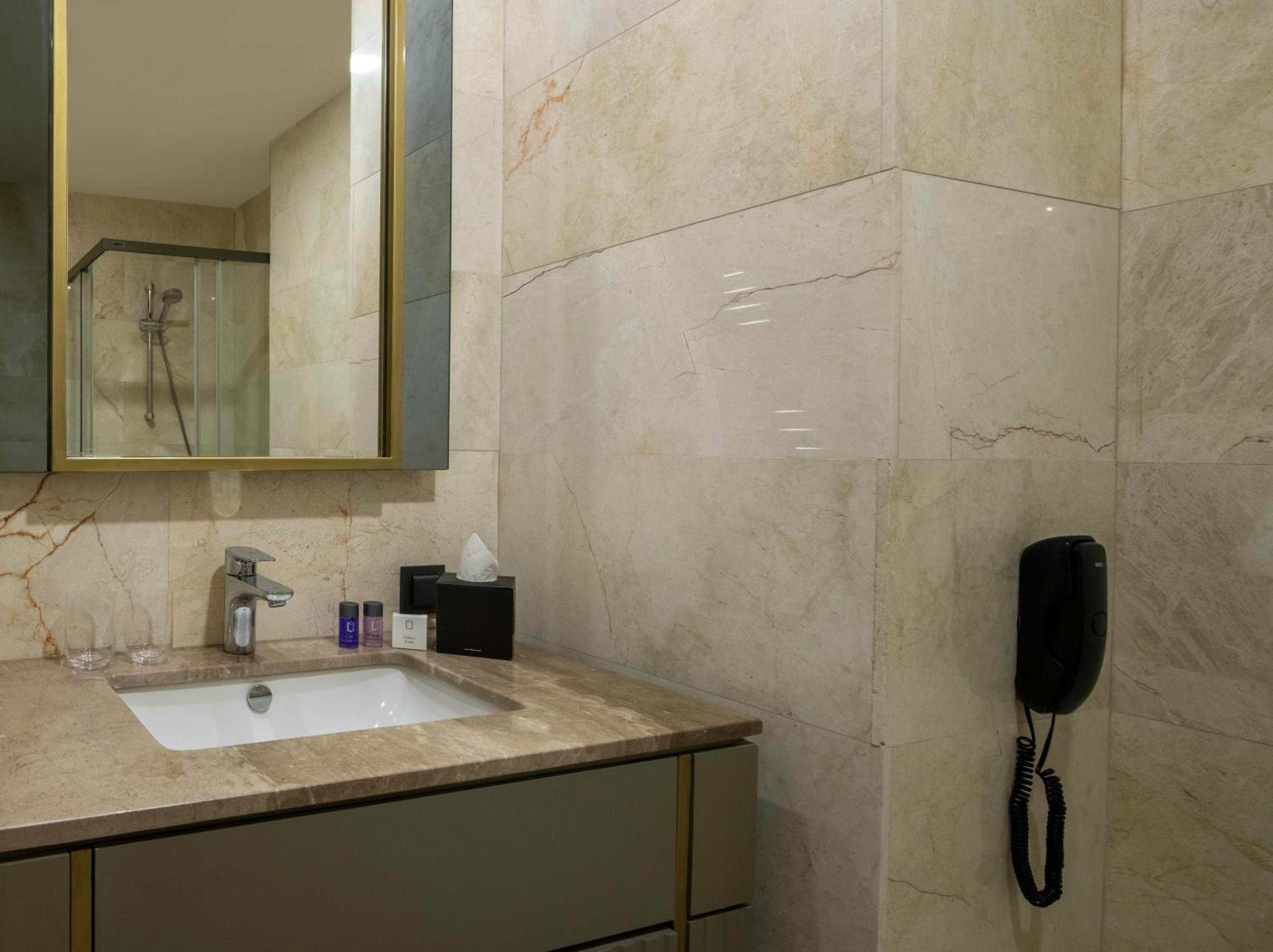 G Tower Furnished Apartment Rentals