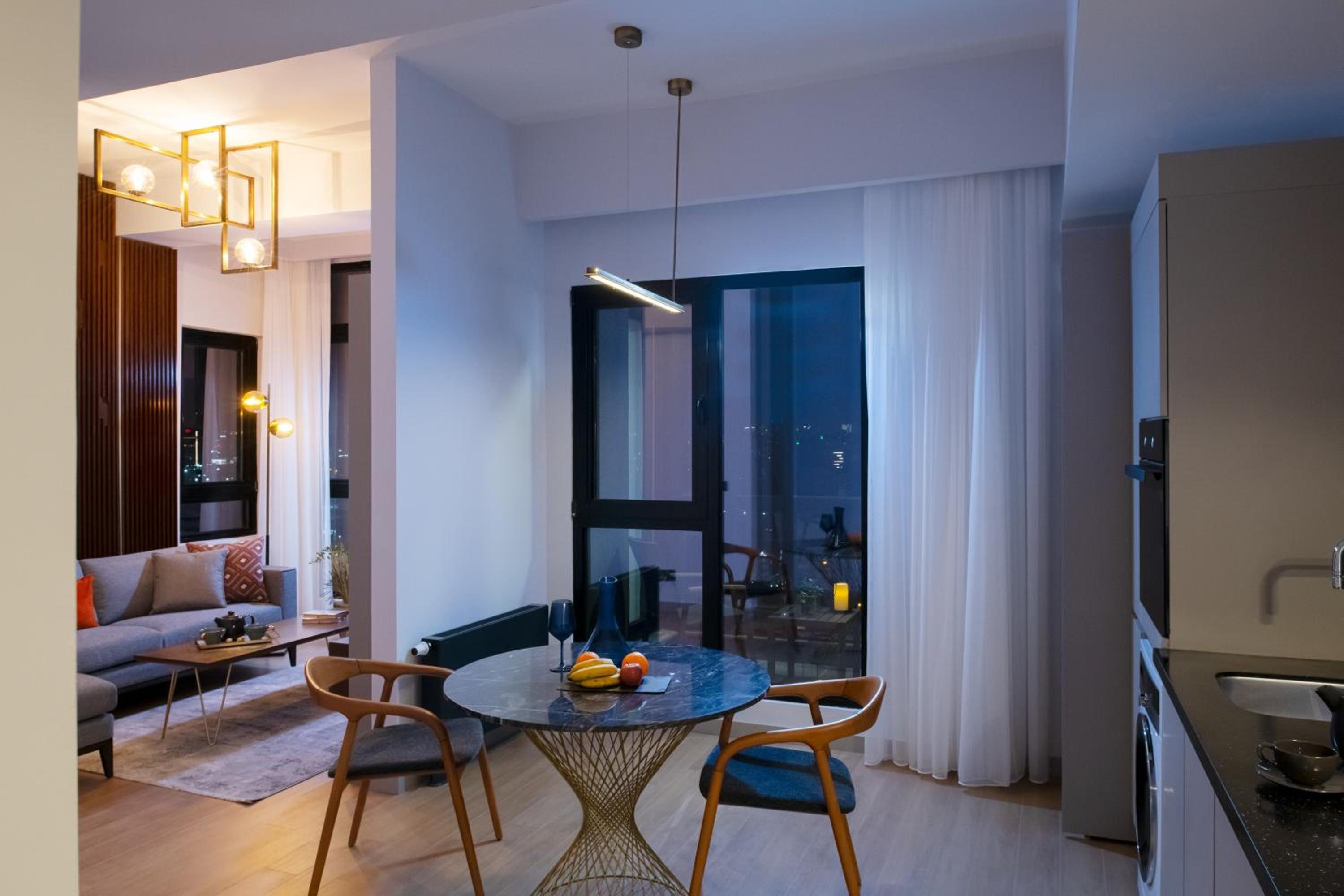 G Tower Furnished Apartment Rentals