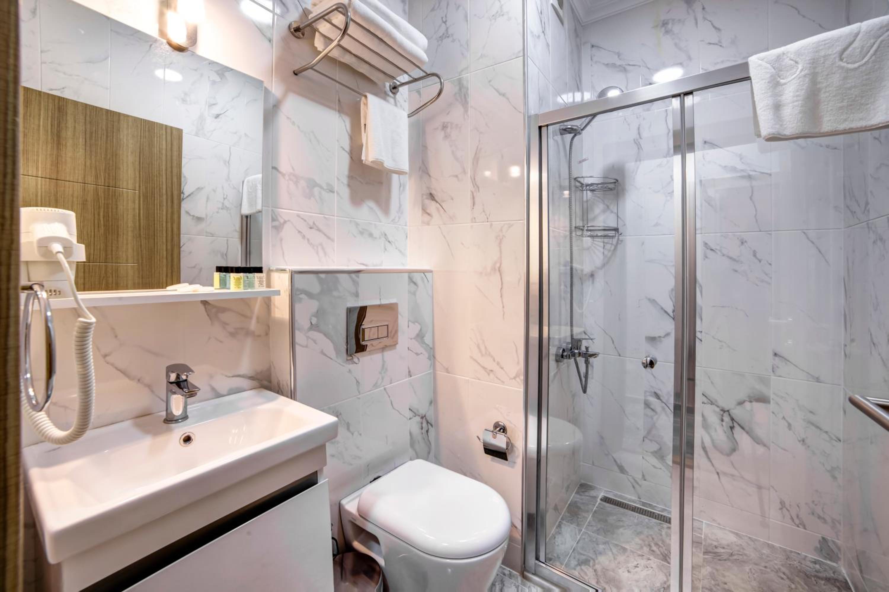 SEVEN ROSES APART OTEL - Image 12