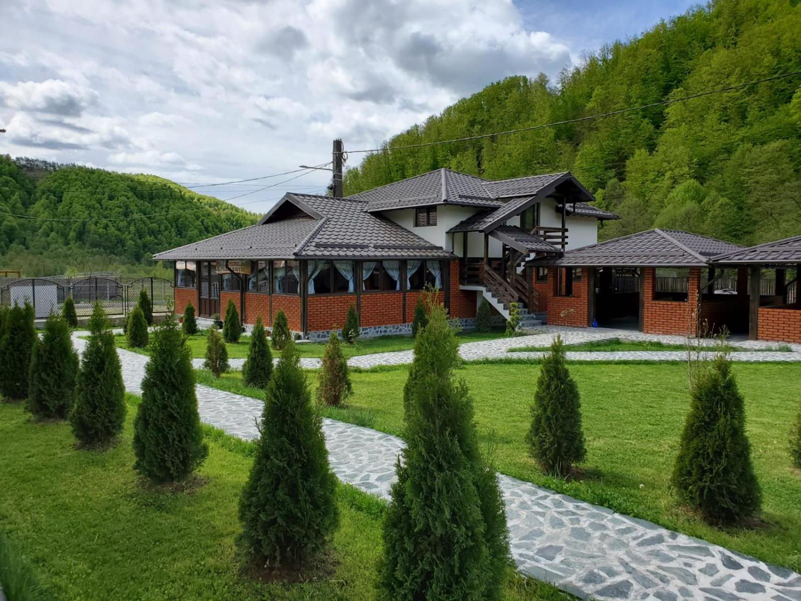 Pensiunea Perla Râușor view 3