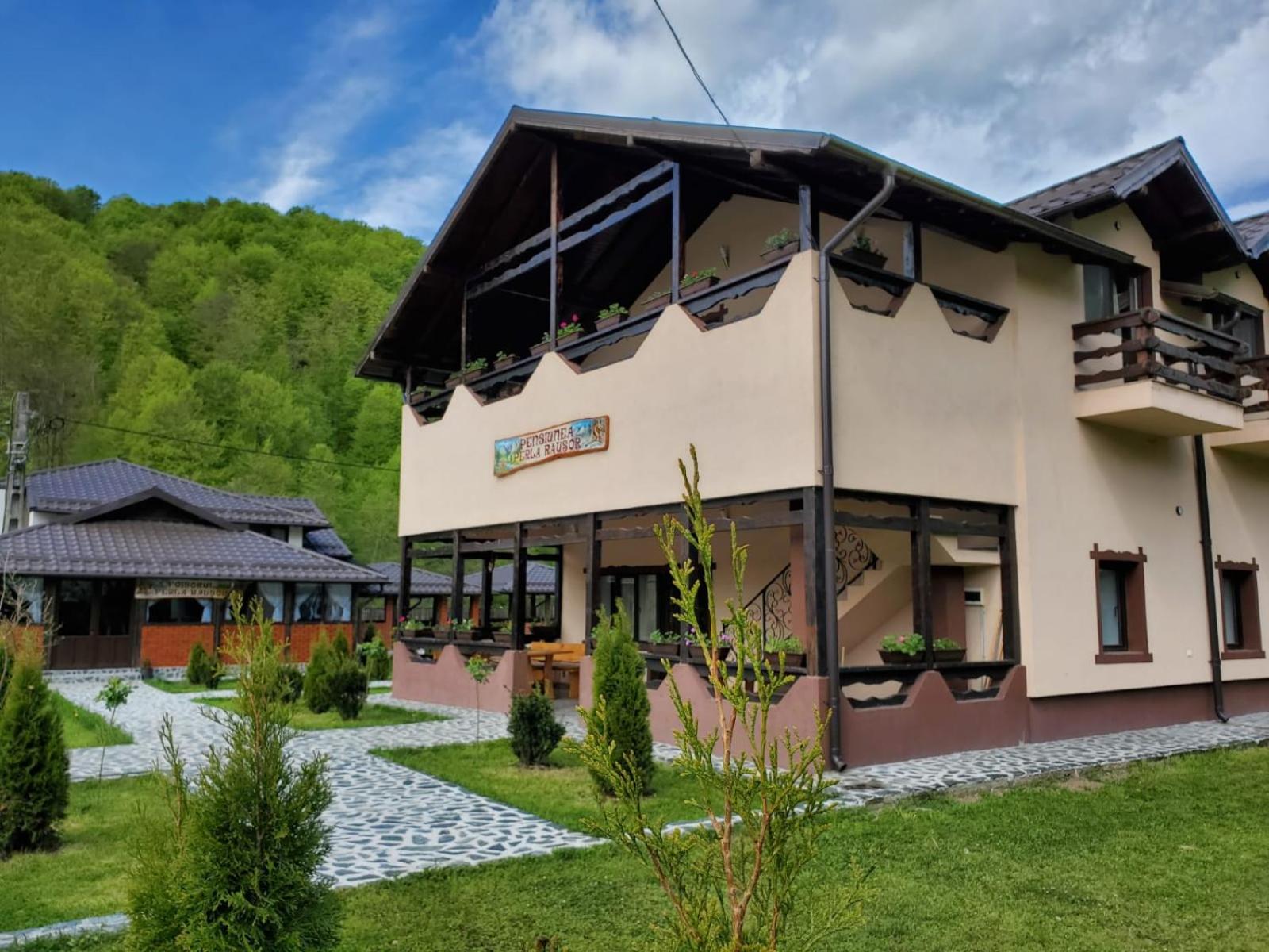 Pensiunea Perla Râușor view 5
