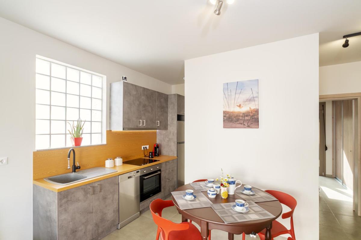Achilles Maisonette view 4