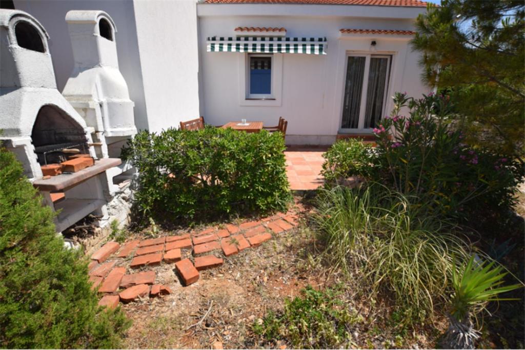 House Movica view 3