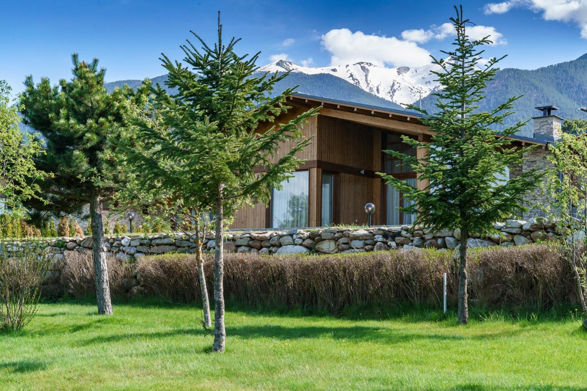 The House on the Green in Pirin Golf