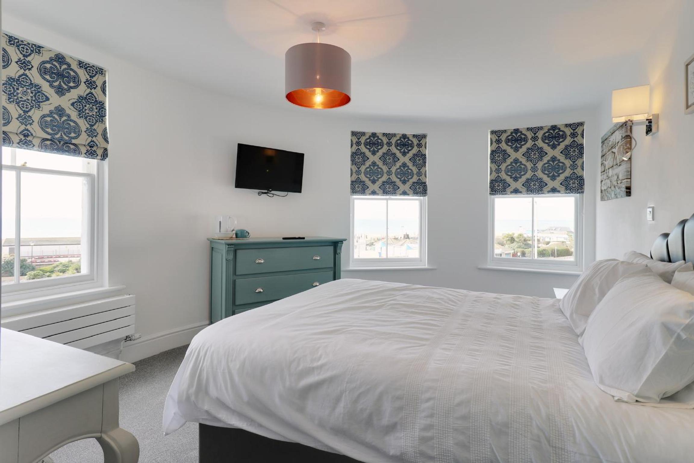 Master accommodation suite 7 sea view view 2