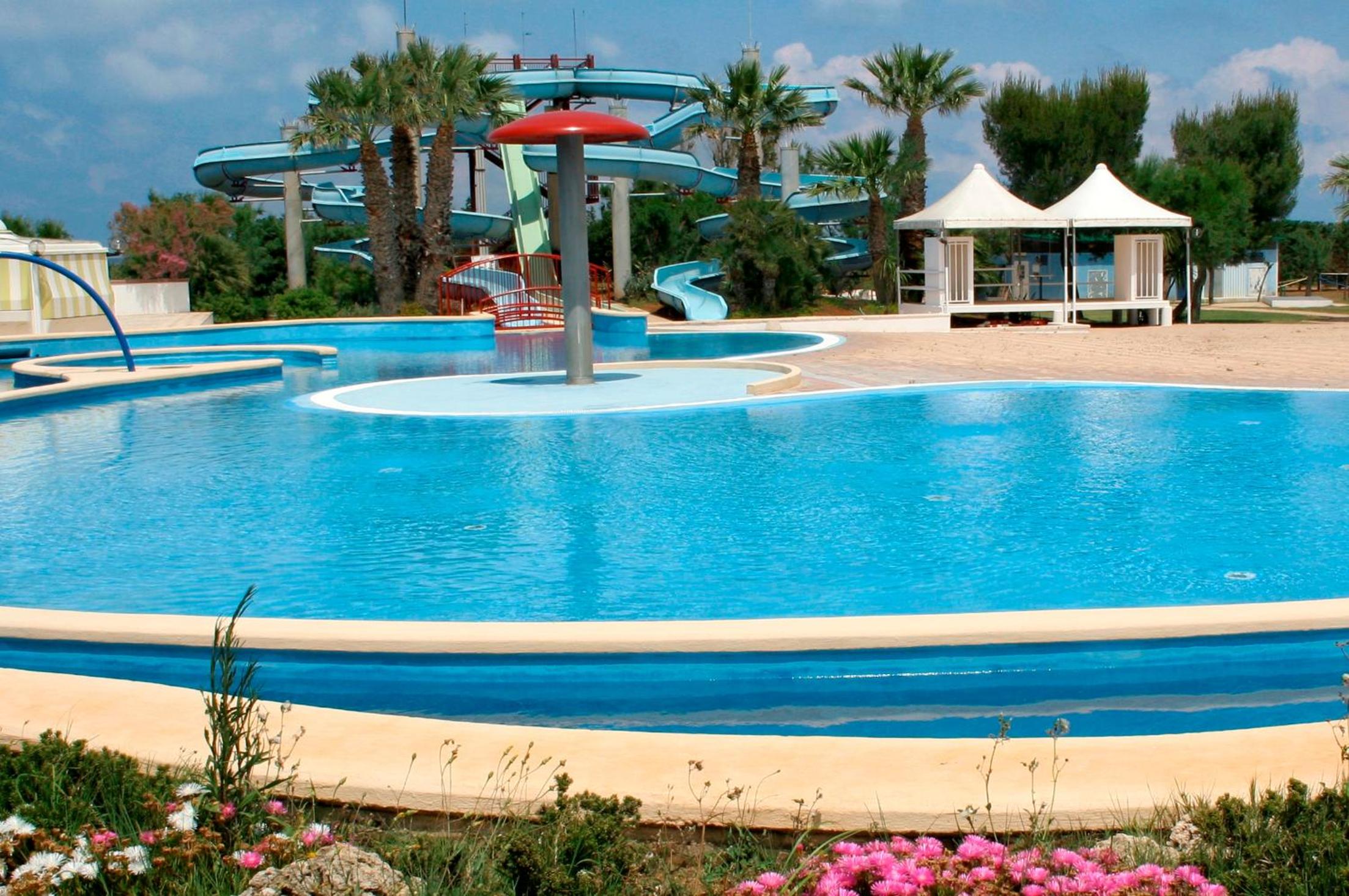 Happy Camp mobile homes in Camping Villaggio Lamaforca view 5