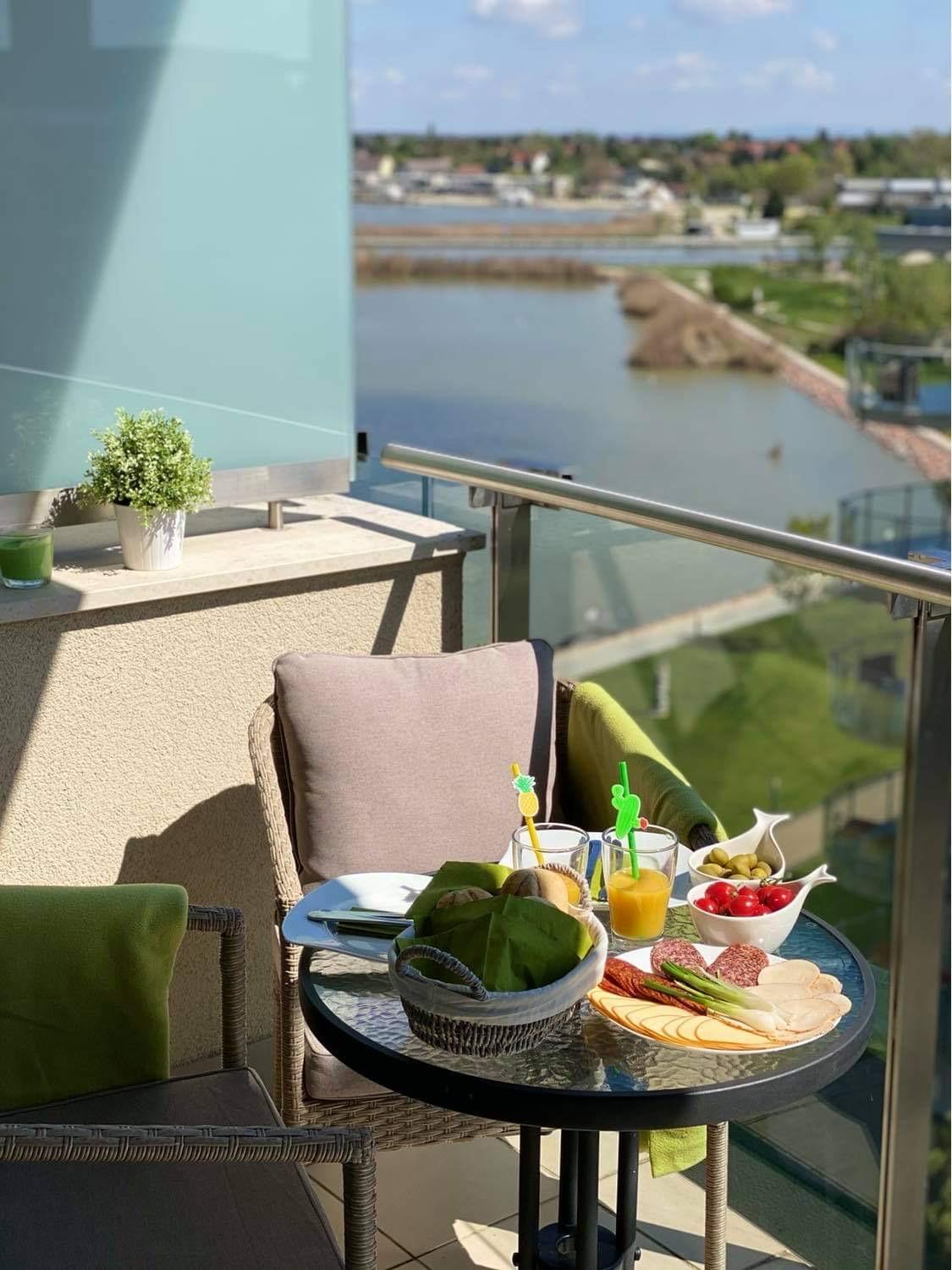 Lake and Spa Apartman view 2