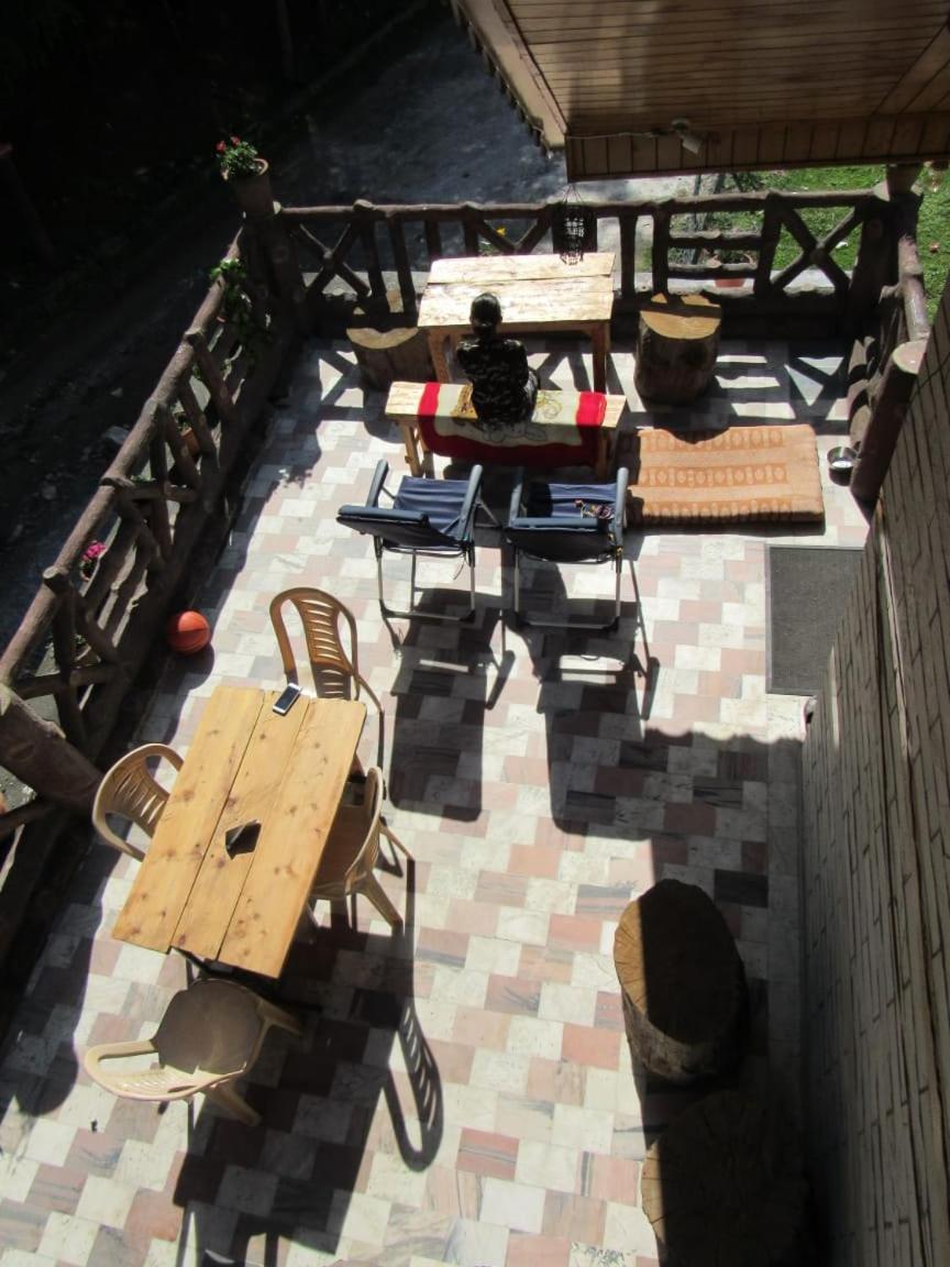 Vamoose Colonels Dacha view 3