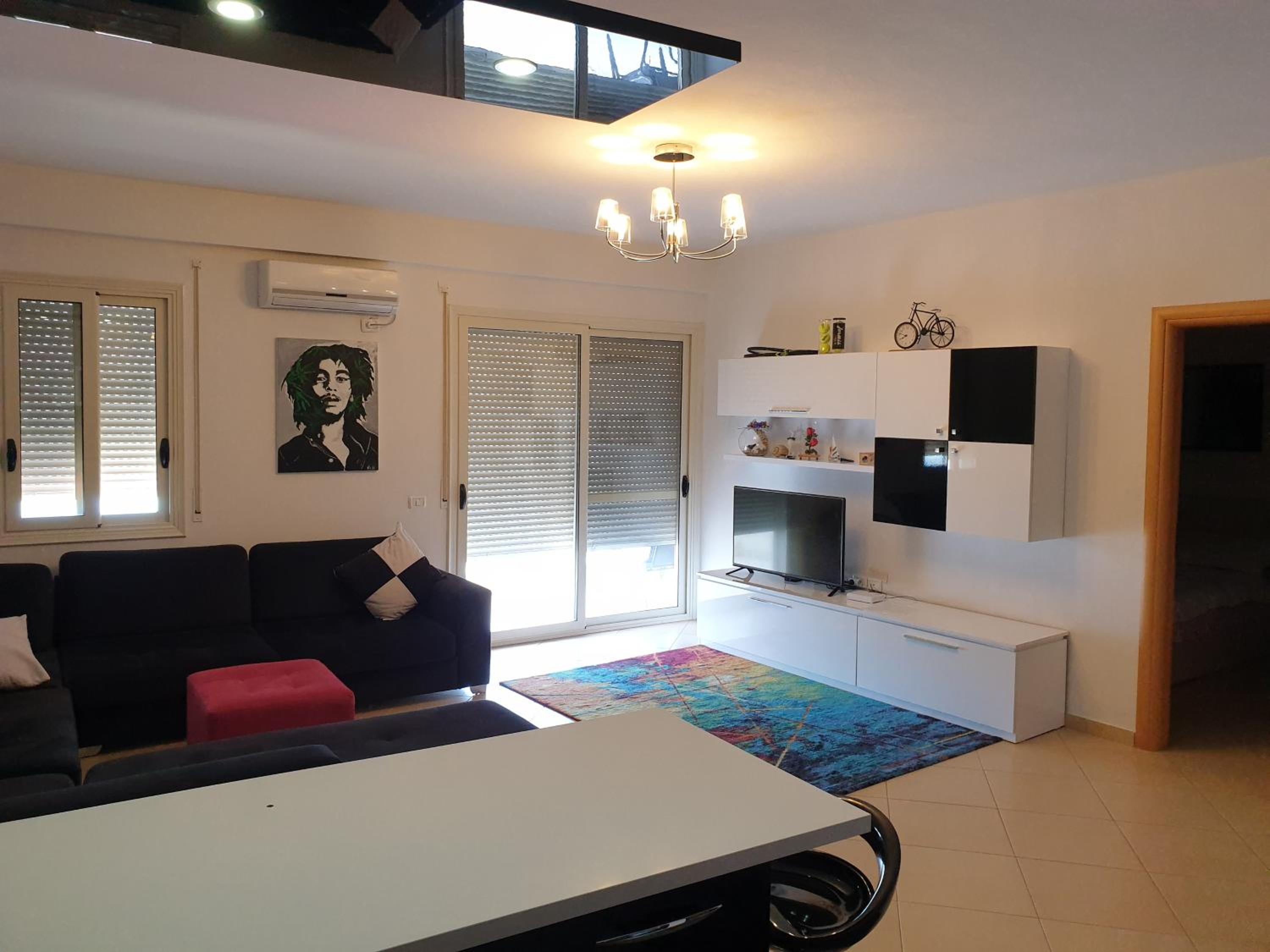 ASTA Apartments Free Private Parking