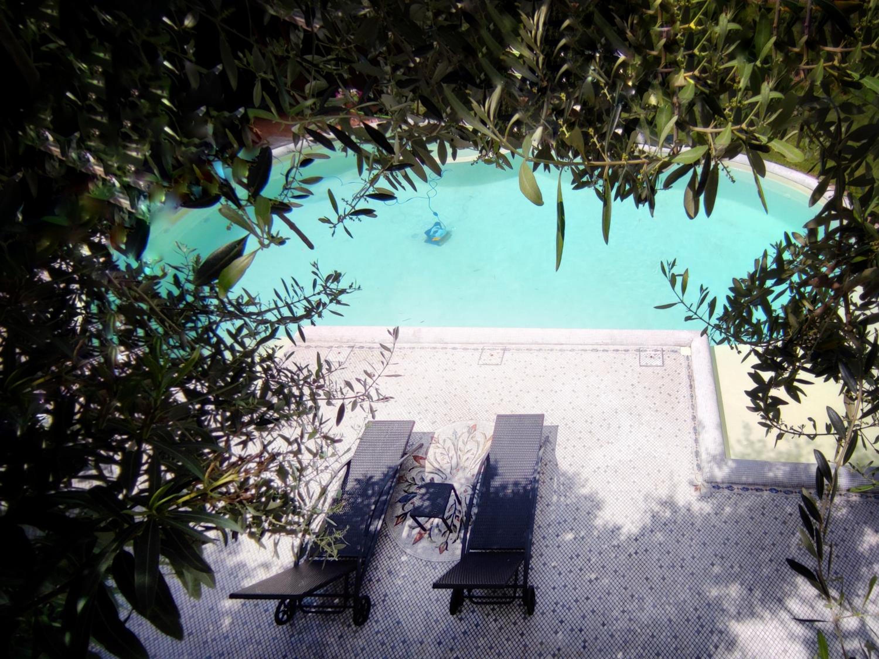 casa vacanza con piscina grande e idromassaggio jacuzzi