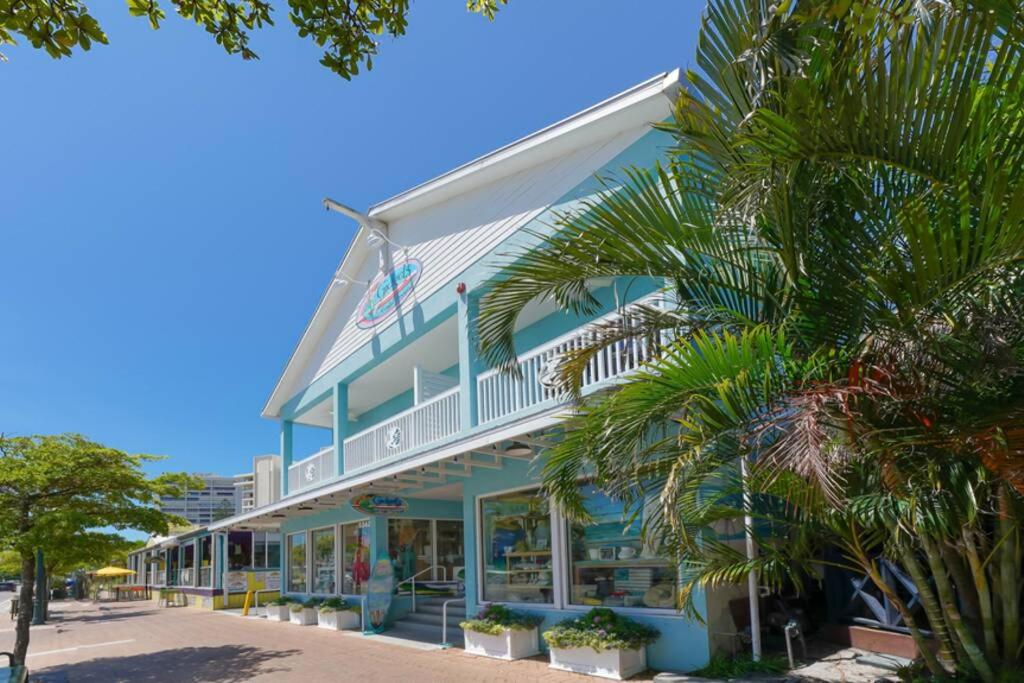 Siesta Cool: Only Minutes Walk to Siesta Beach!