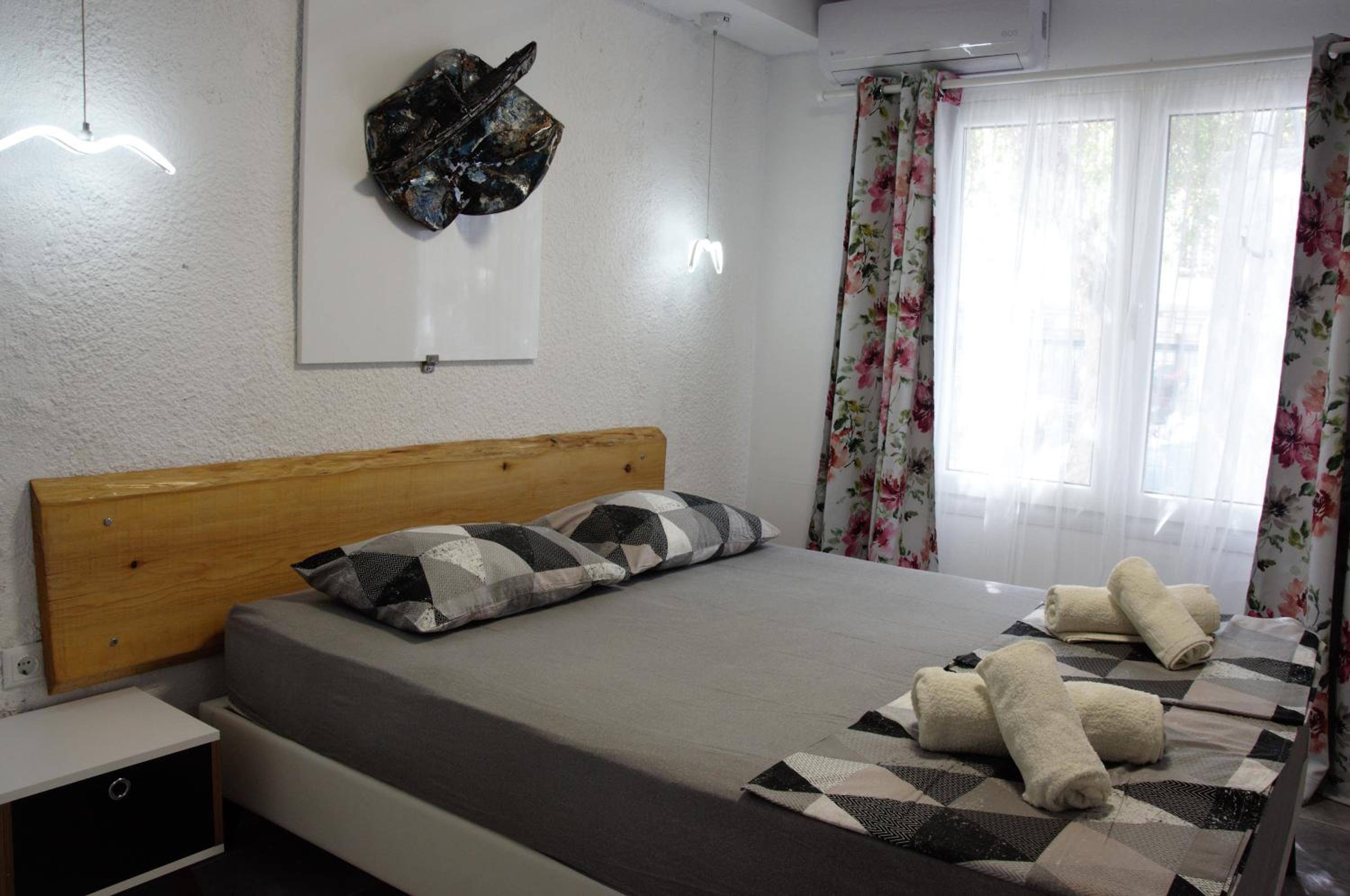 Photo 42