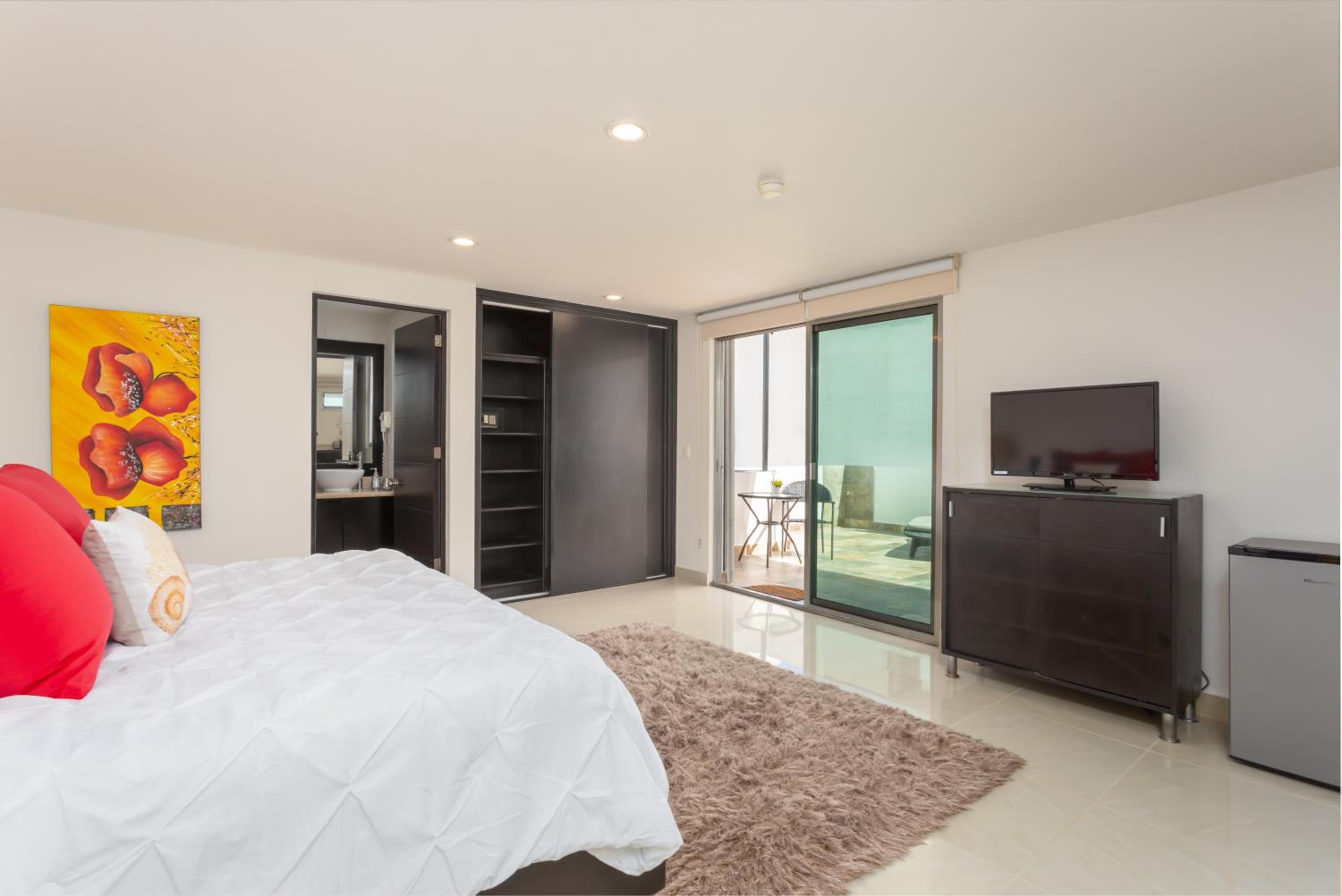 TJ Boutique Suites view 2