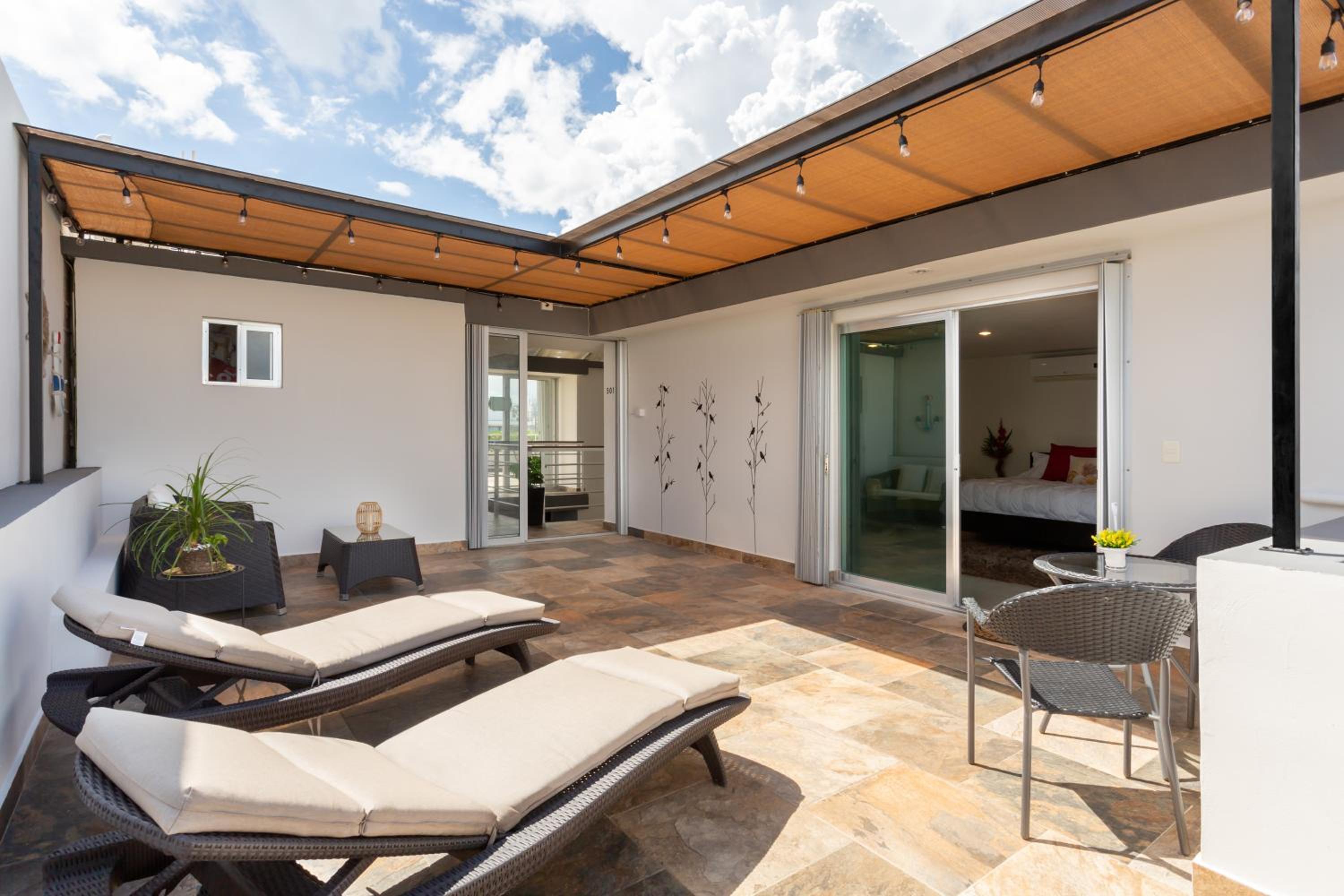 TJ Boutique Suites view 3