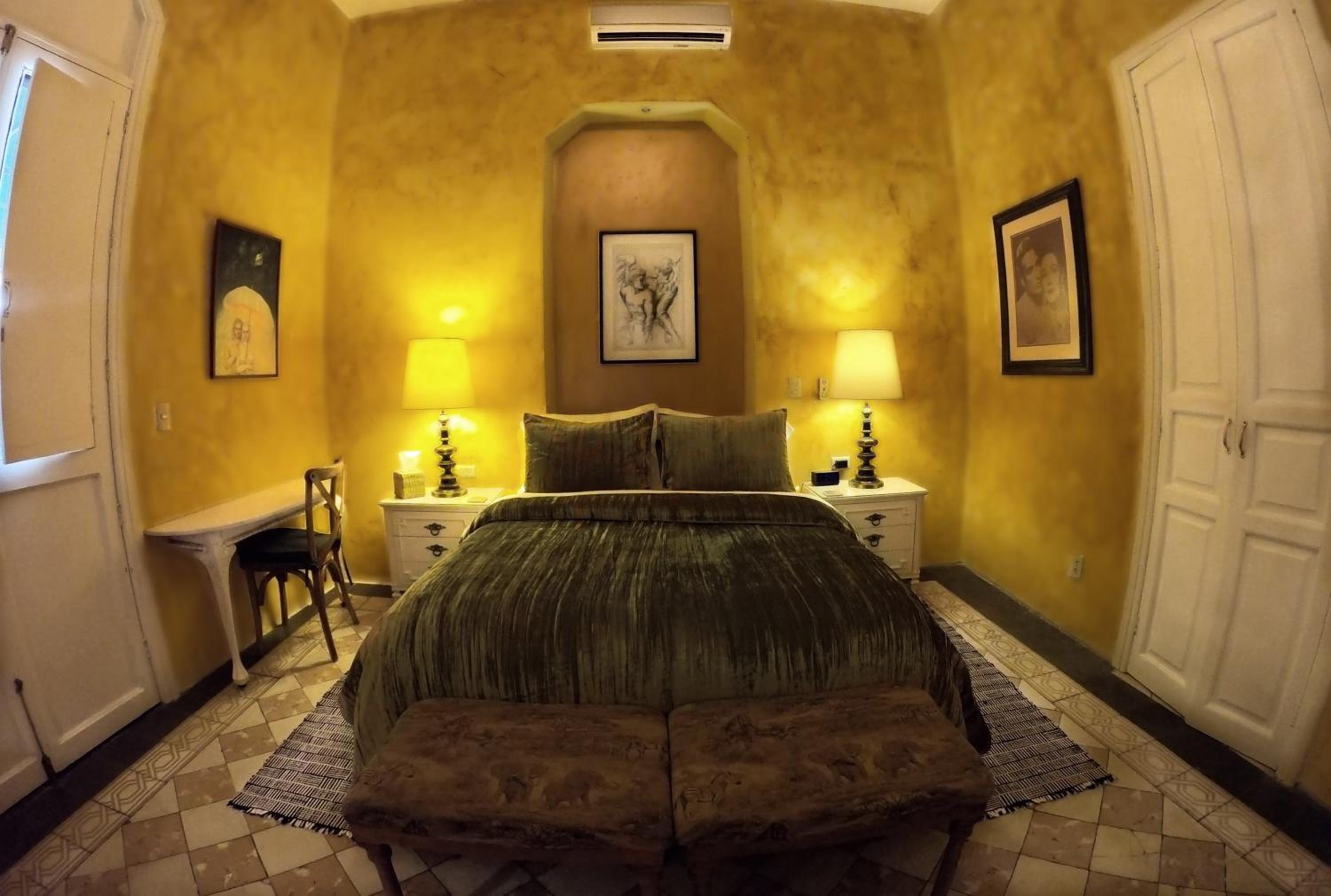 La Perla Hotel Boutique B&B