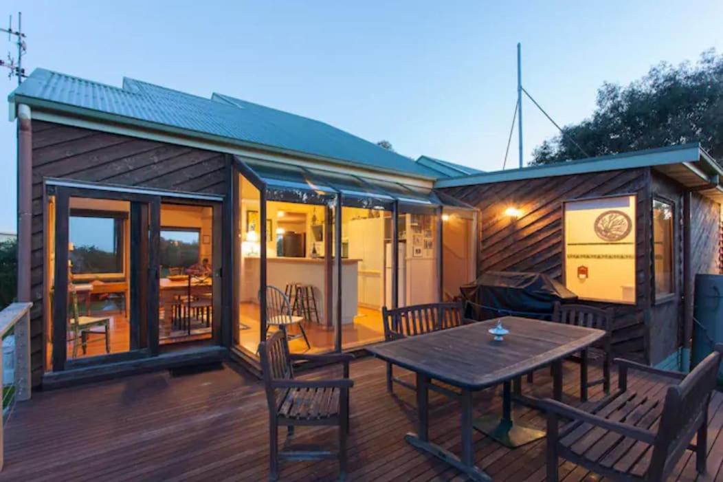 Illangi Beach Retreat