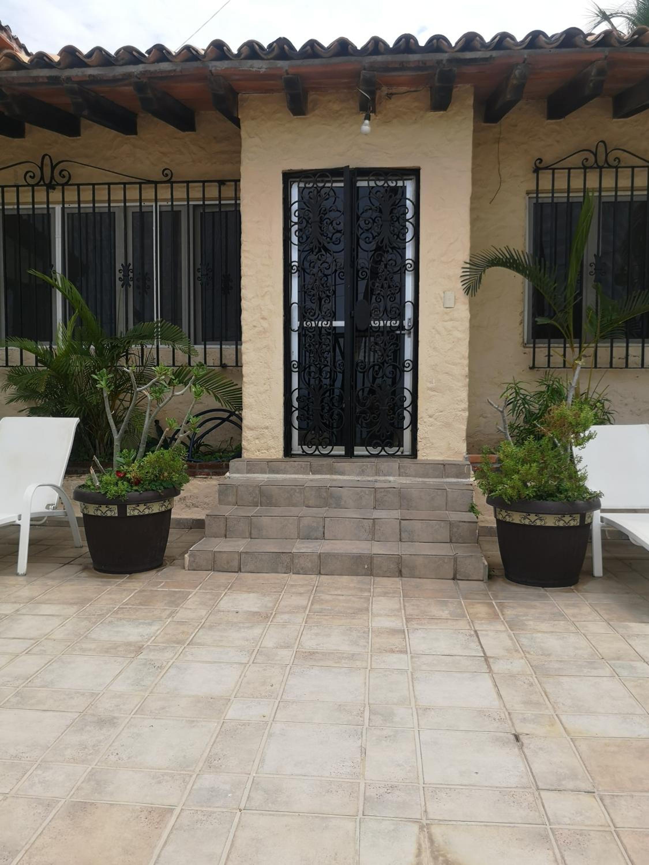 Hotel Bucerias Beach House