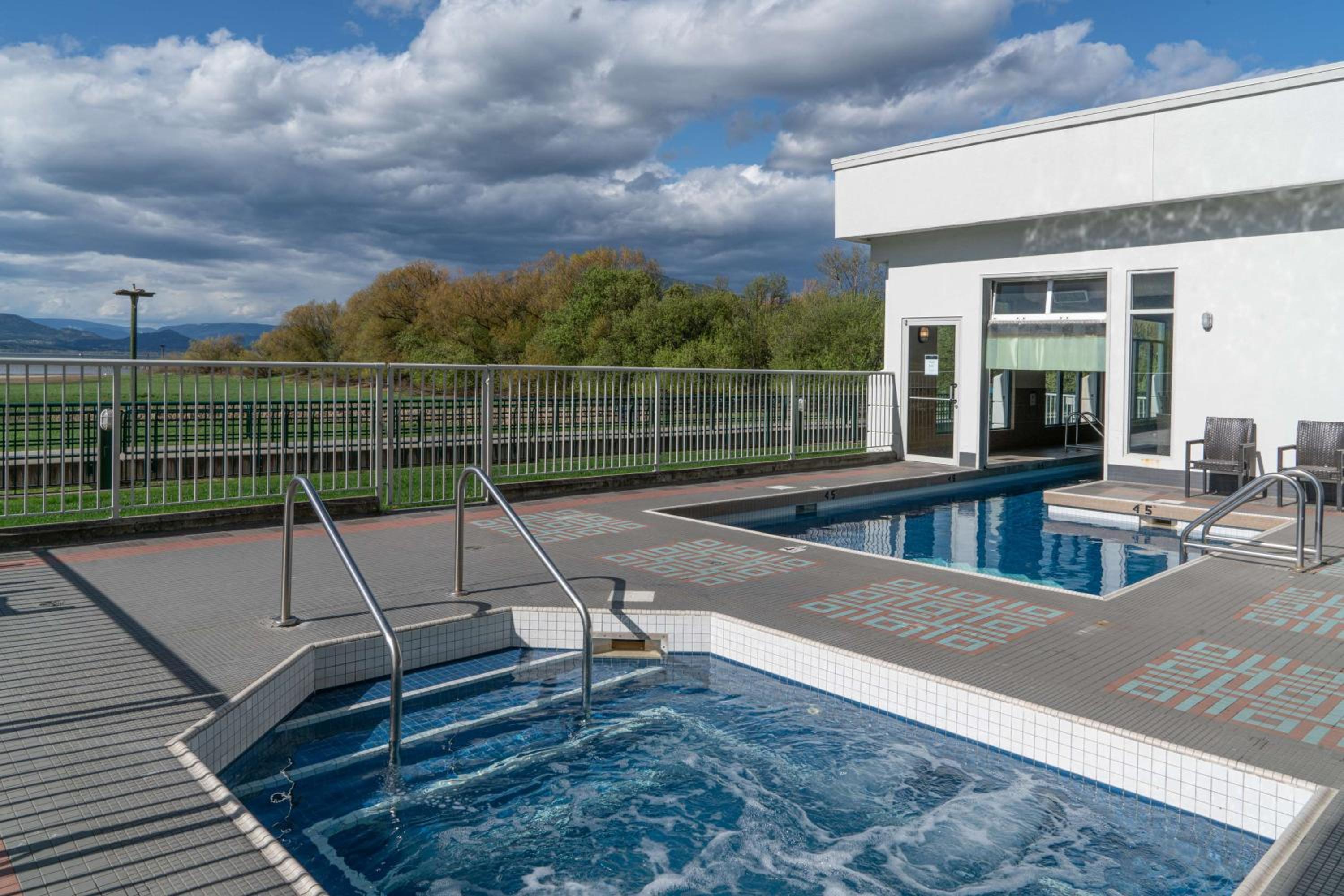 Prestige Harbourfront Resort, WorldHotels Luxury
