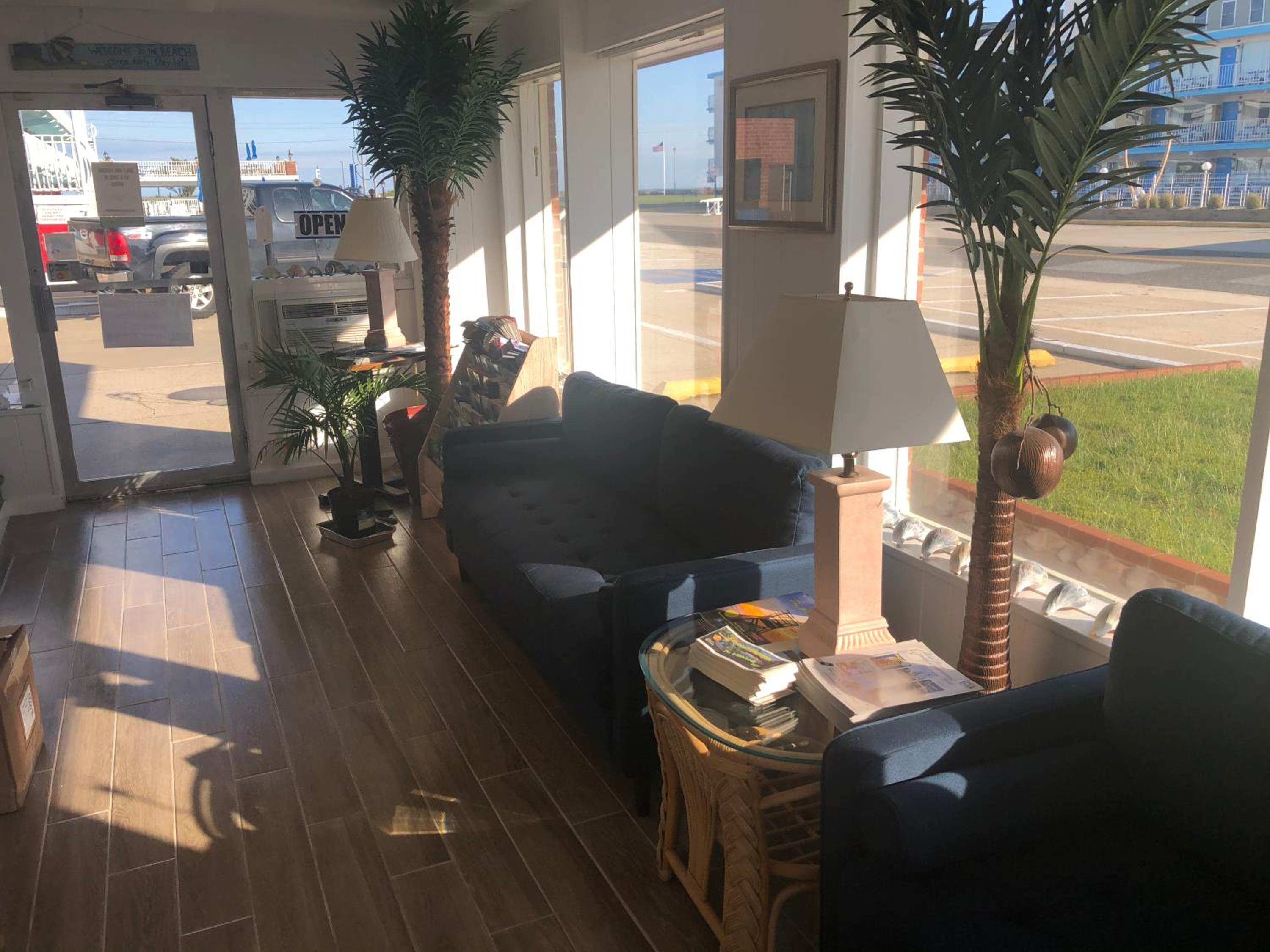 Gold Crest Motel