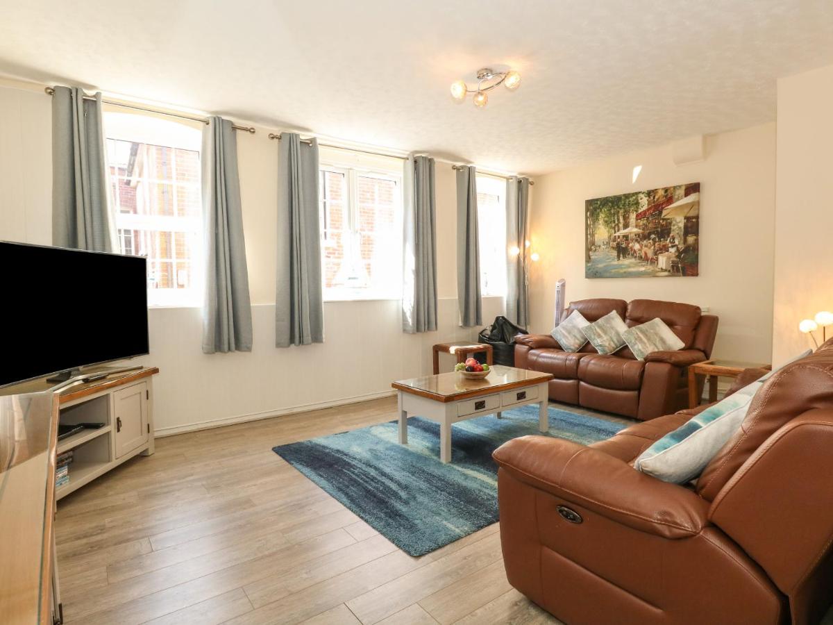 Old Malthouse Apartment view 3